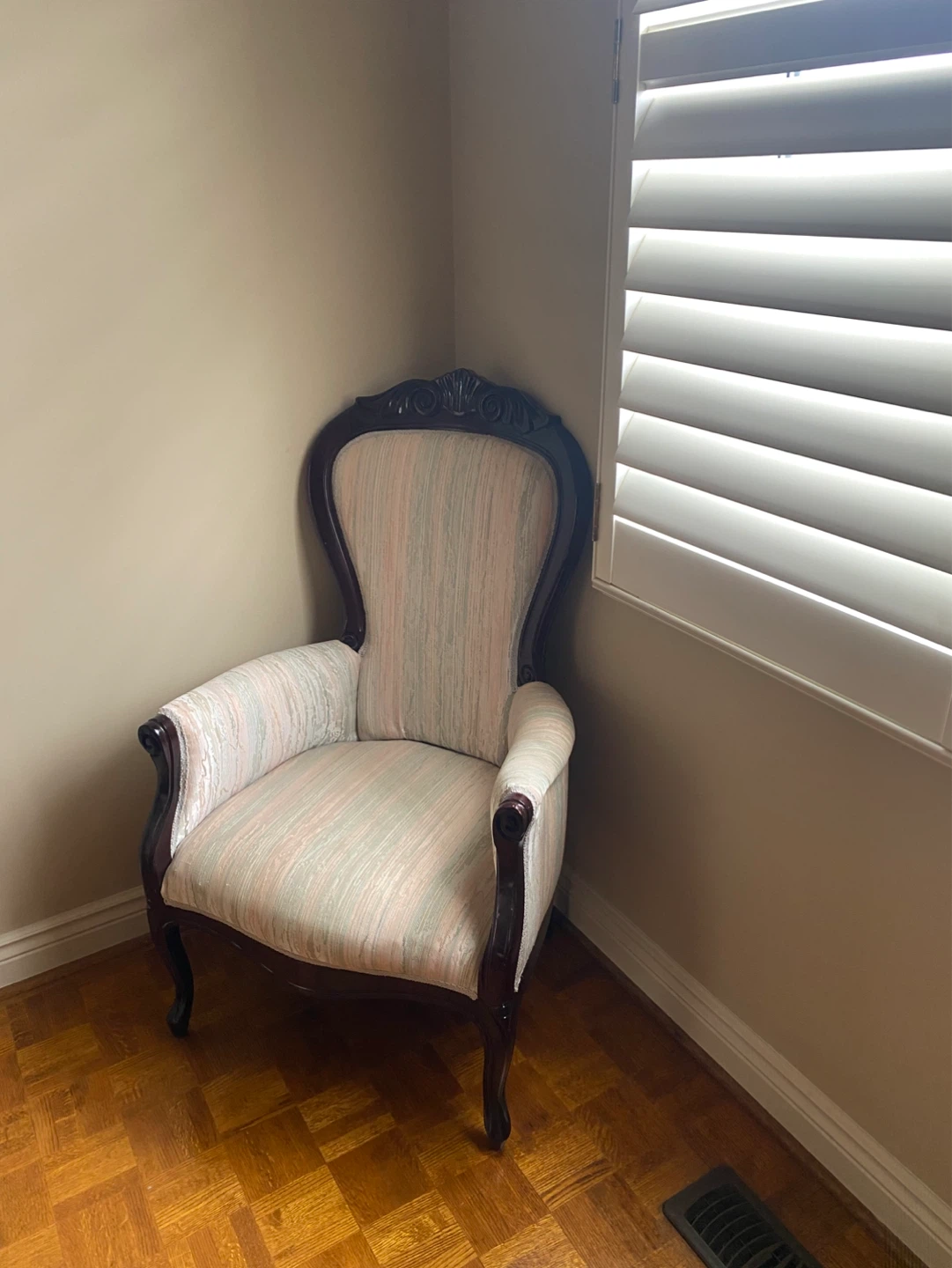 Greyish antique custom chair - photo 2