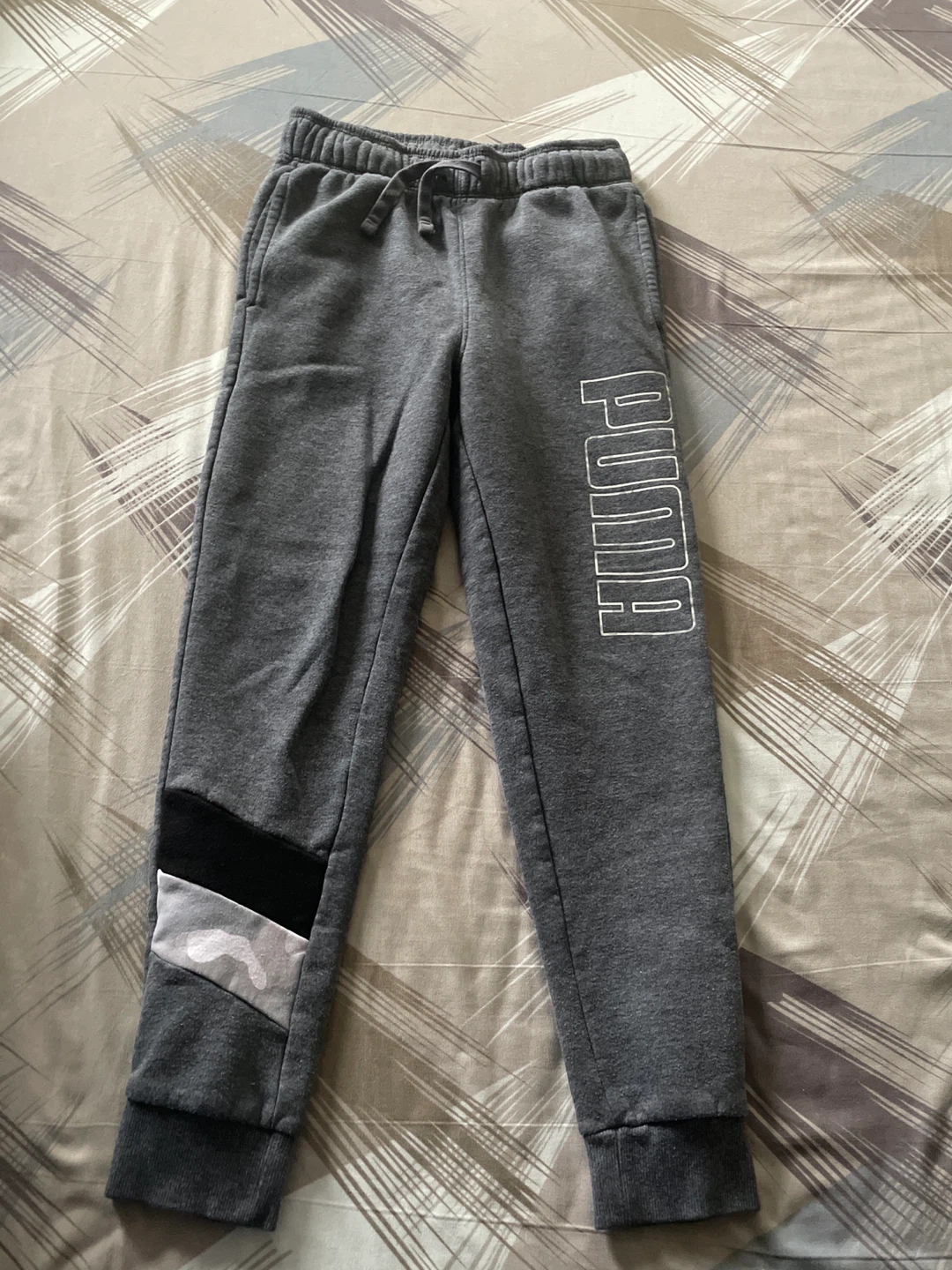 Puma Youth Track Pants Size M (10-12)