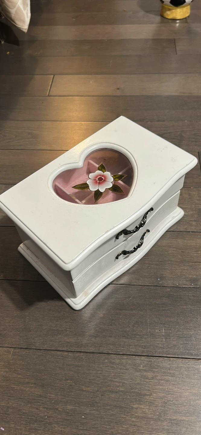 White Wooden Jewelry Box with Heart Mirror