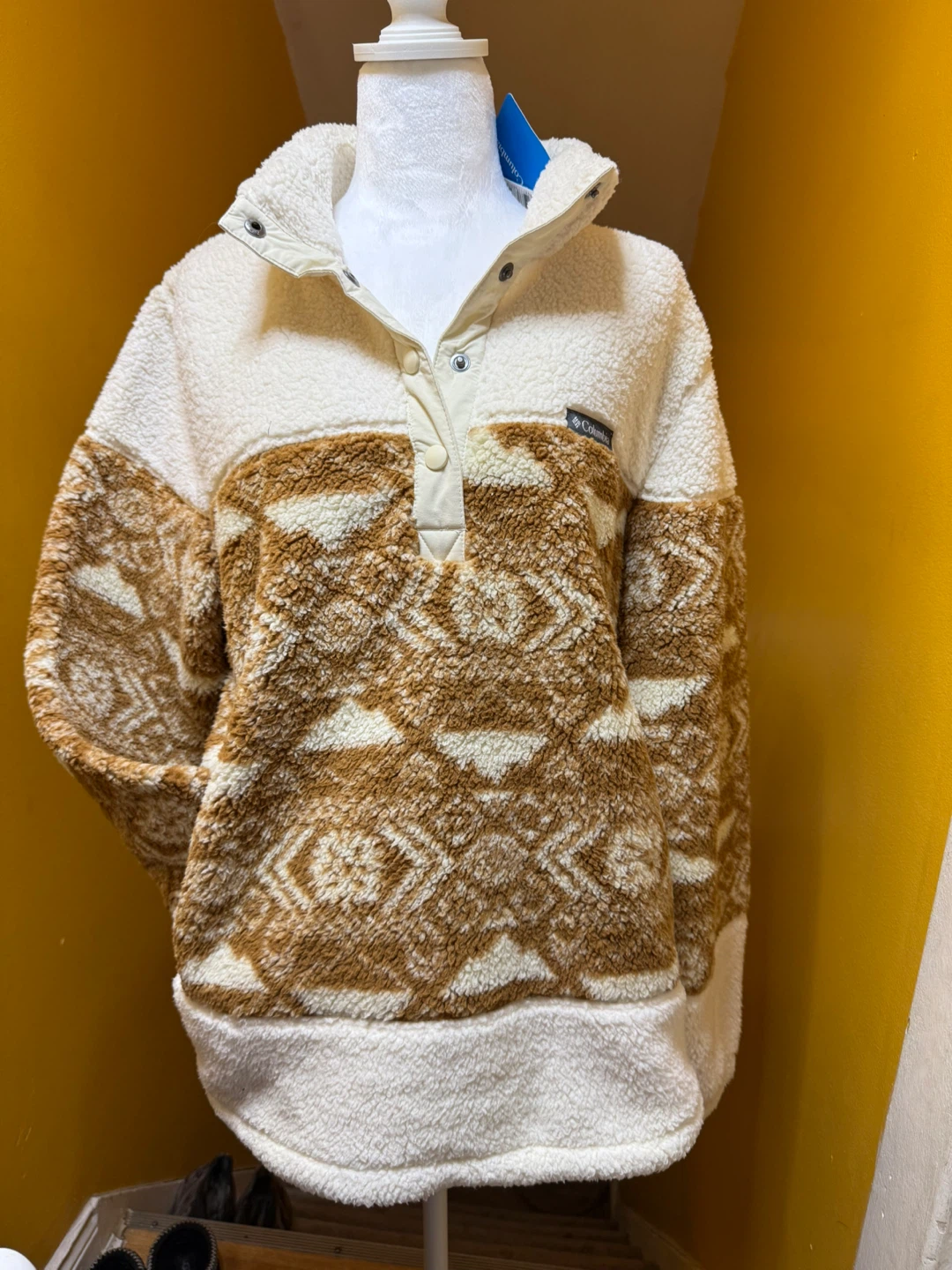 2 Columbia Fleece Pullovers