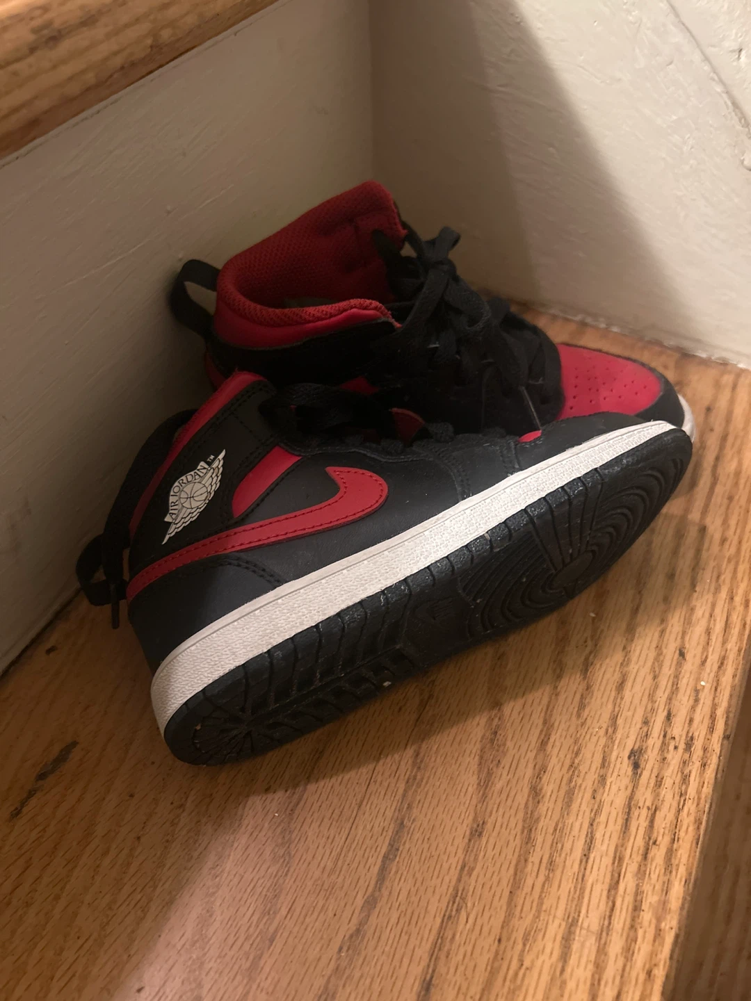 Air Jordan 1 Mid Shoes