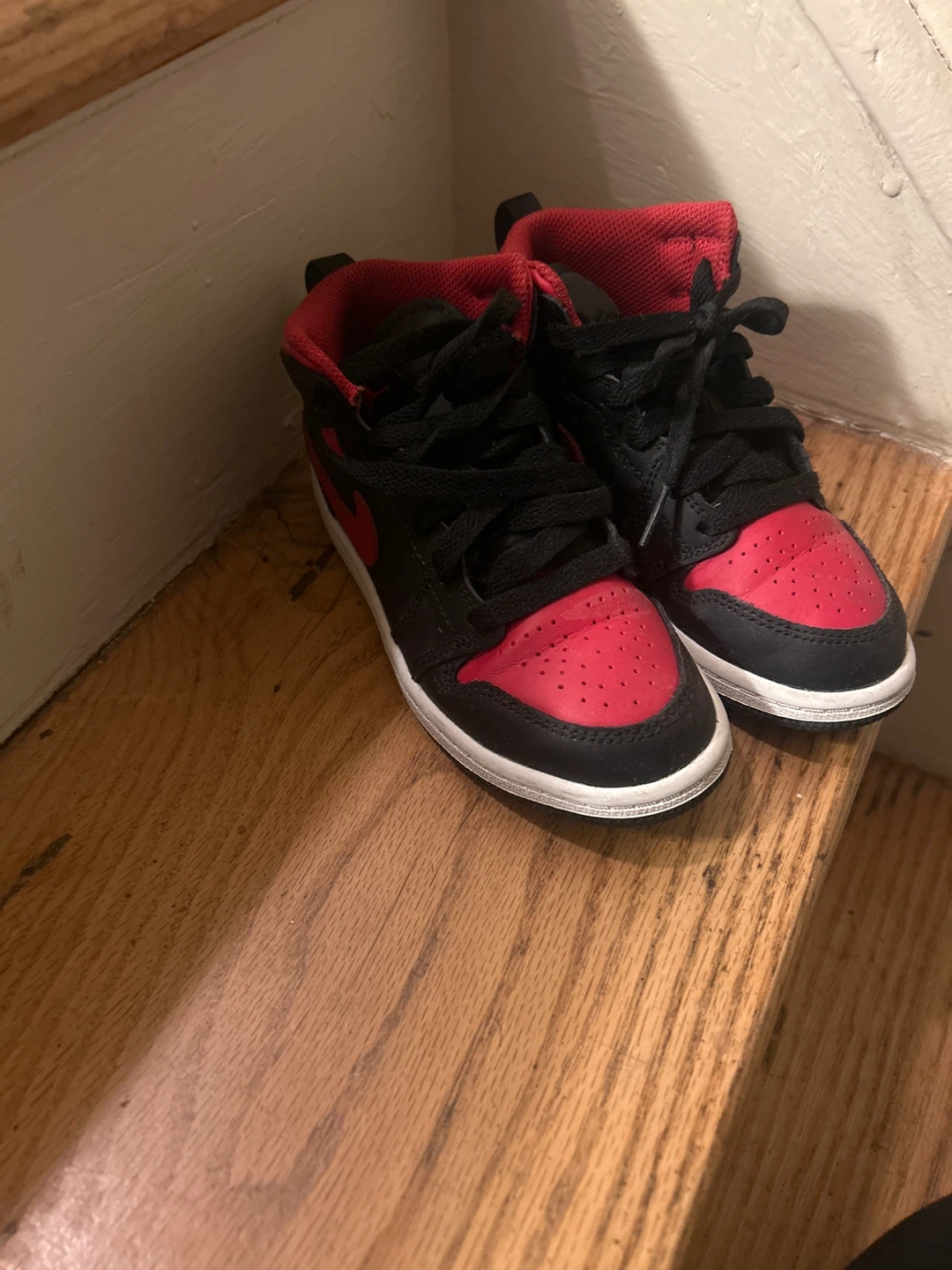 Air Jordan 1 Mid Shoes - photo 2