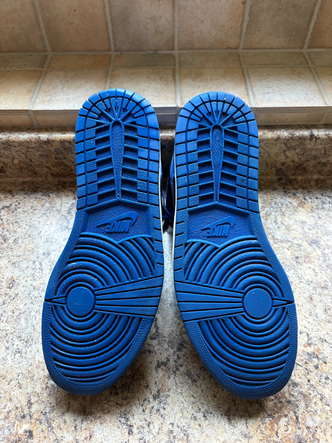 Nike Air Jordan 1 High OG Royal Blue - photo 5