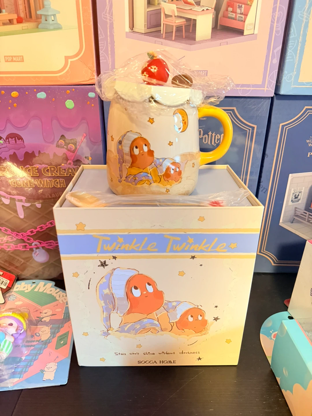 Socca Home Twinkle Twinkle Ceramic Mug with Lid and Spoon