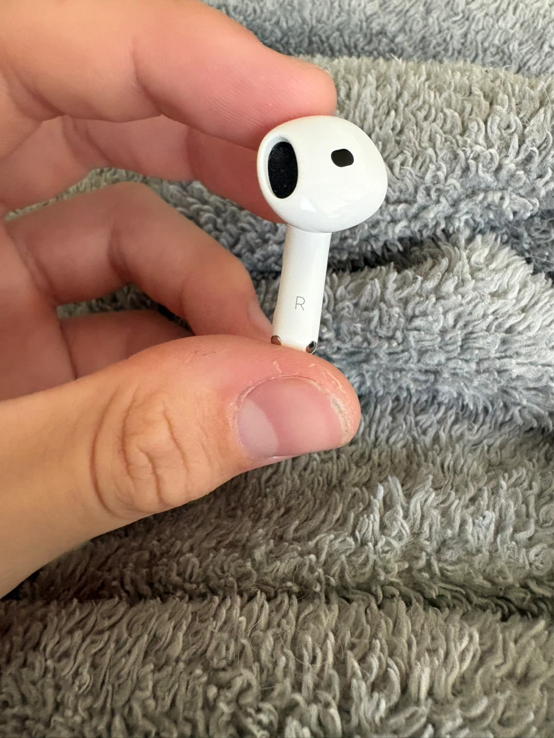Apple AirPods 4 - photo 5