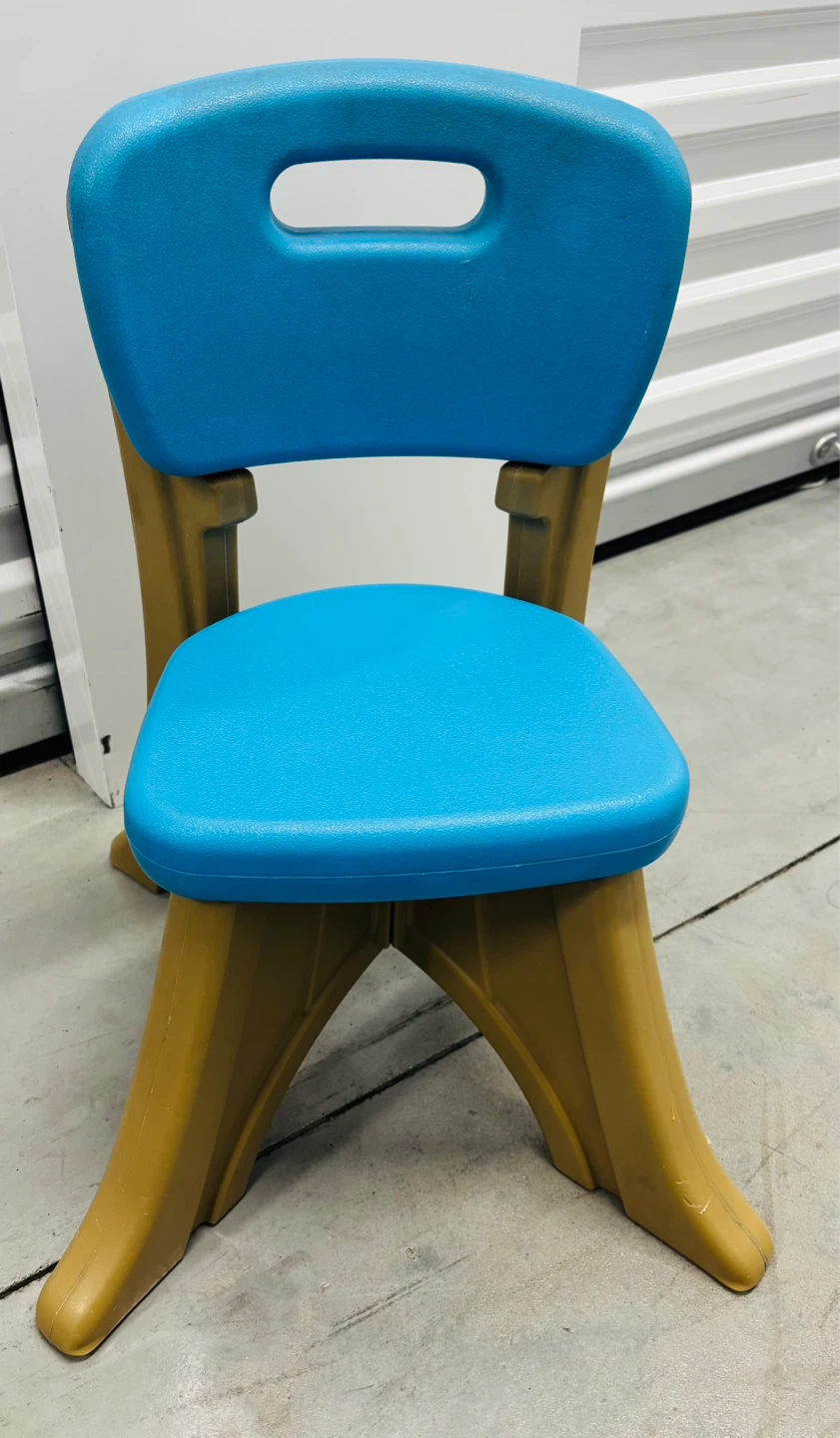 Step2 Kids Blue and Tan Plastic Chair