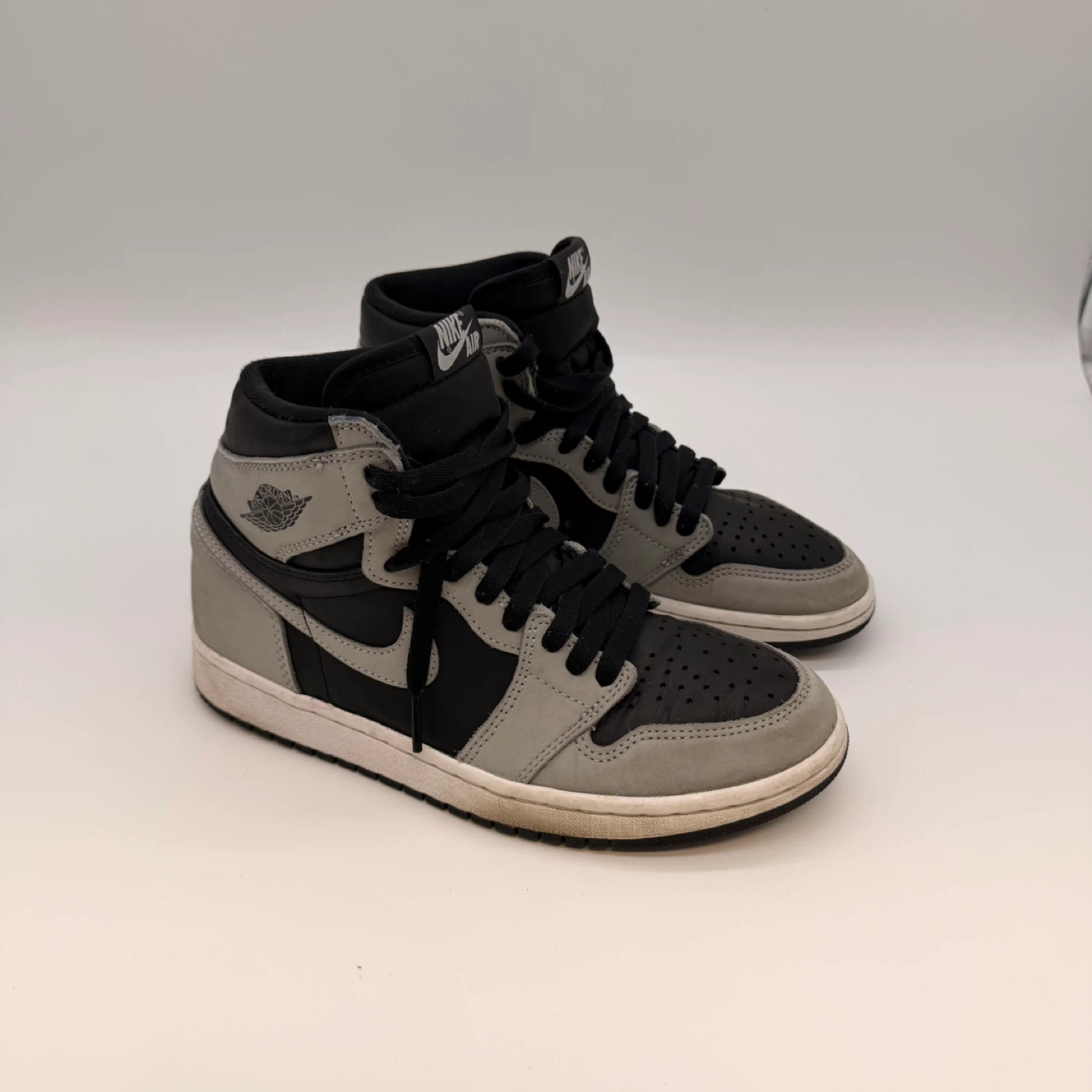 Air Jordan 1 High OG "Shadow" Sneakers men 6 women 7.5