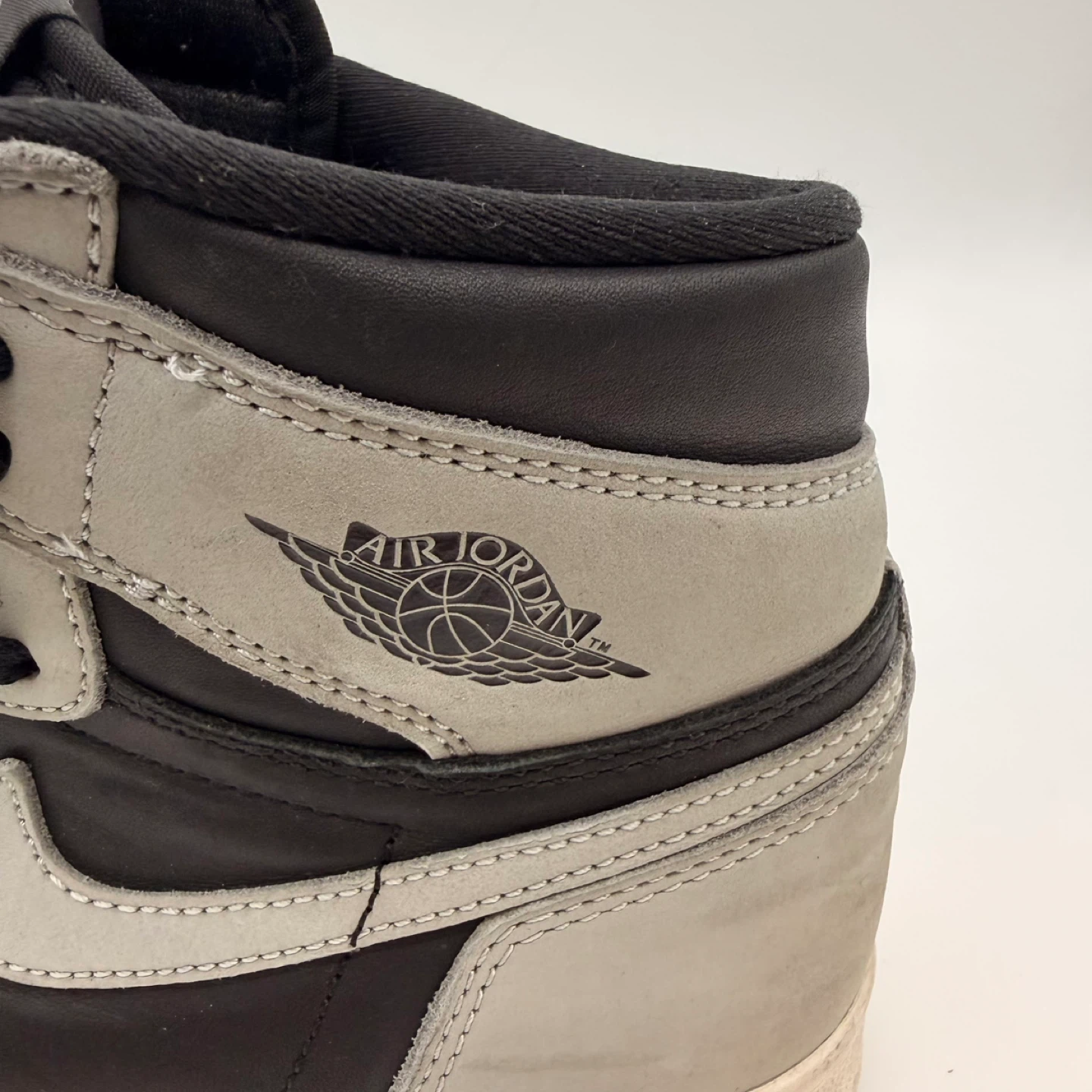 Air Jordan 1 High OG "Shadow" Sneakers men 6 women 7.5 - photo 4