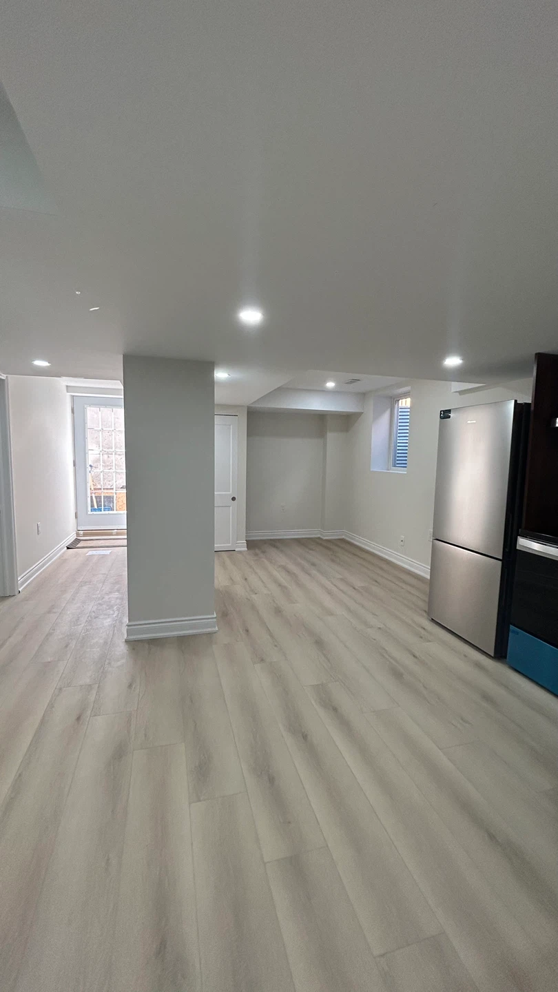 Newly built 2 Bedrooms Basement for rent - photo 3