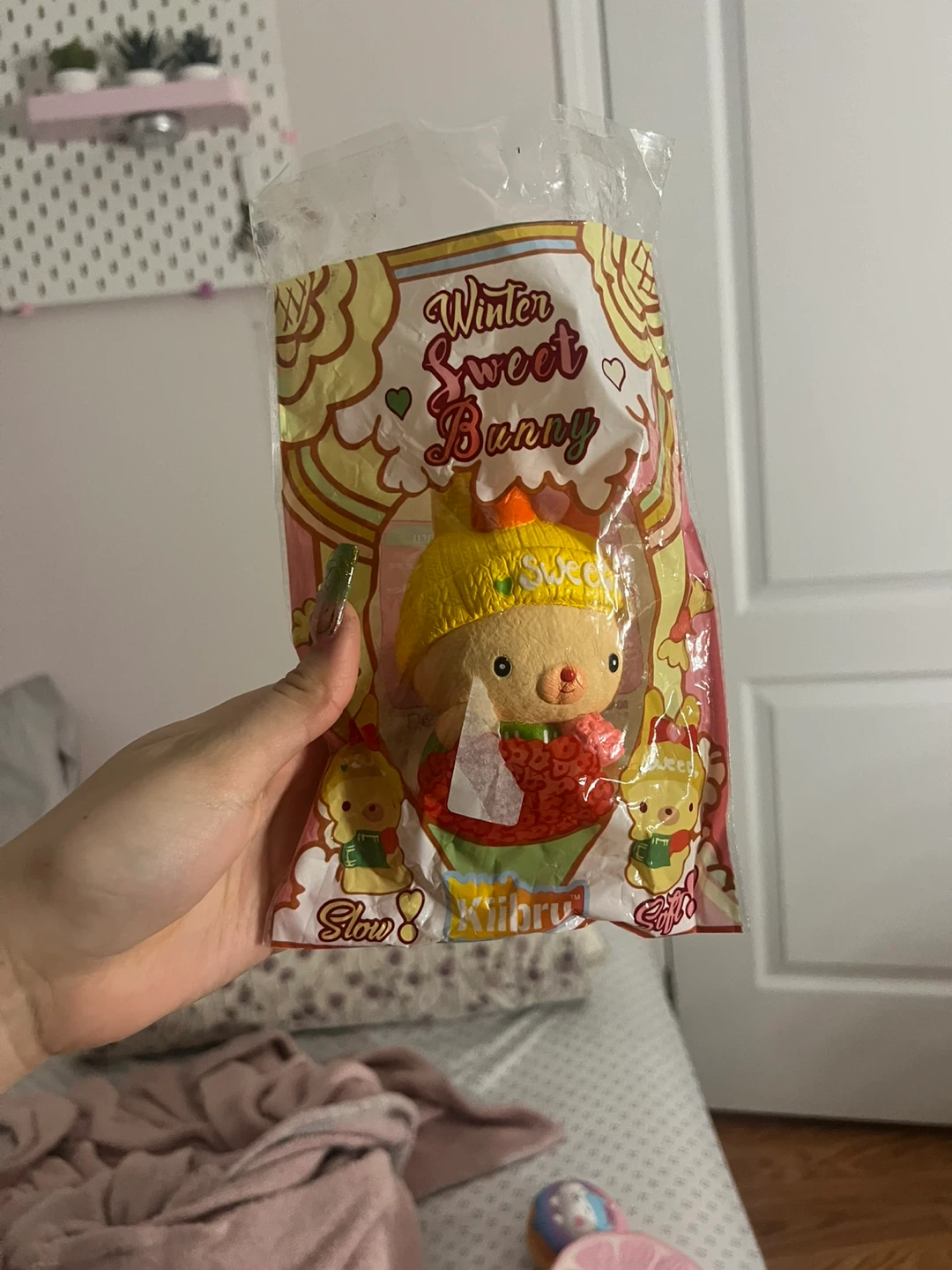 AUTHENTIC kiibru winter sweet bunny squishy
