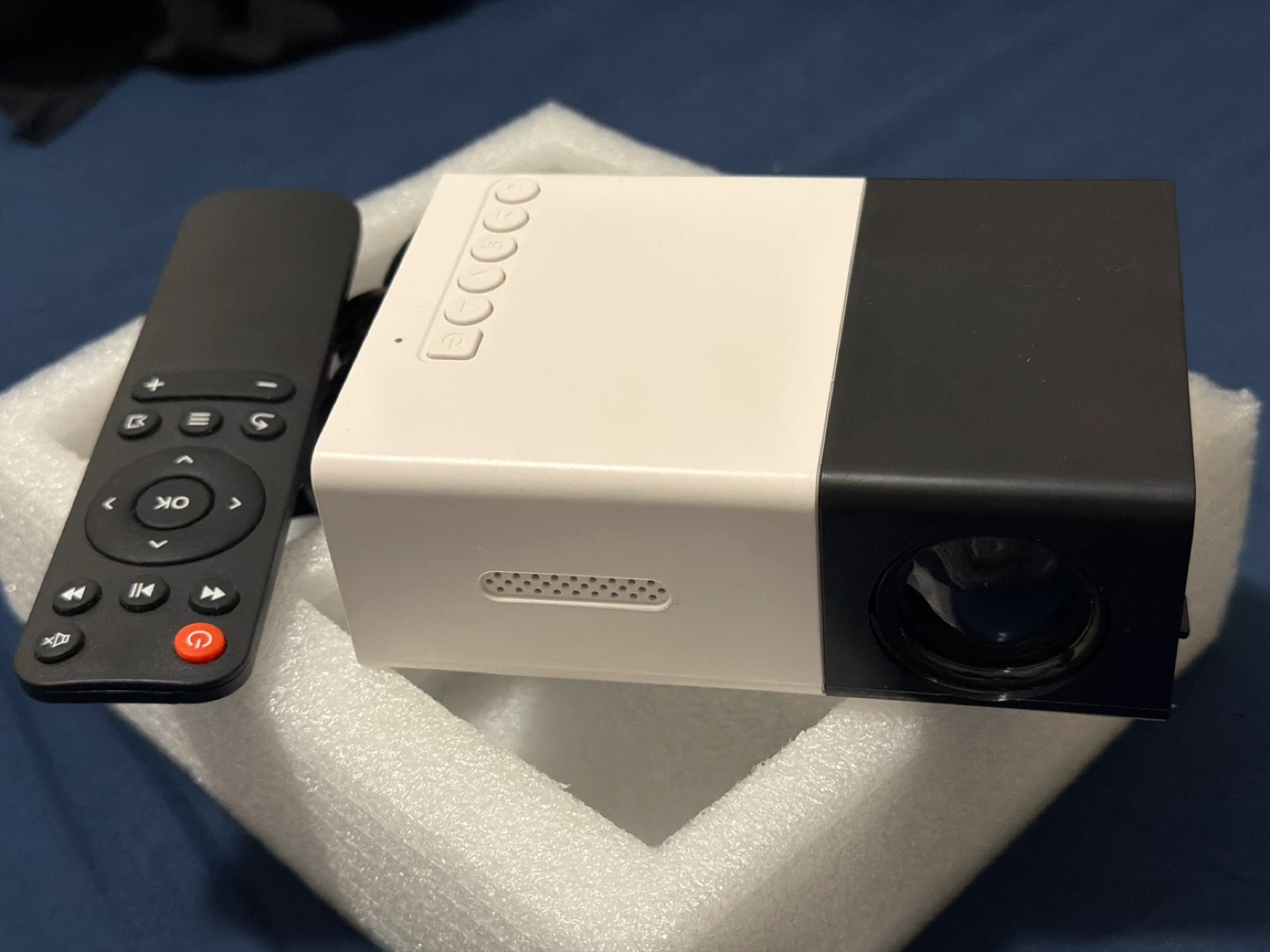 LED Mini Projector with Remote