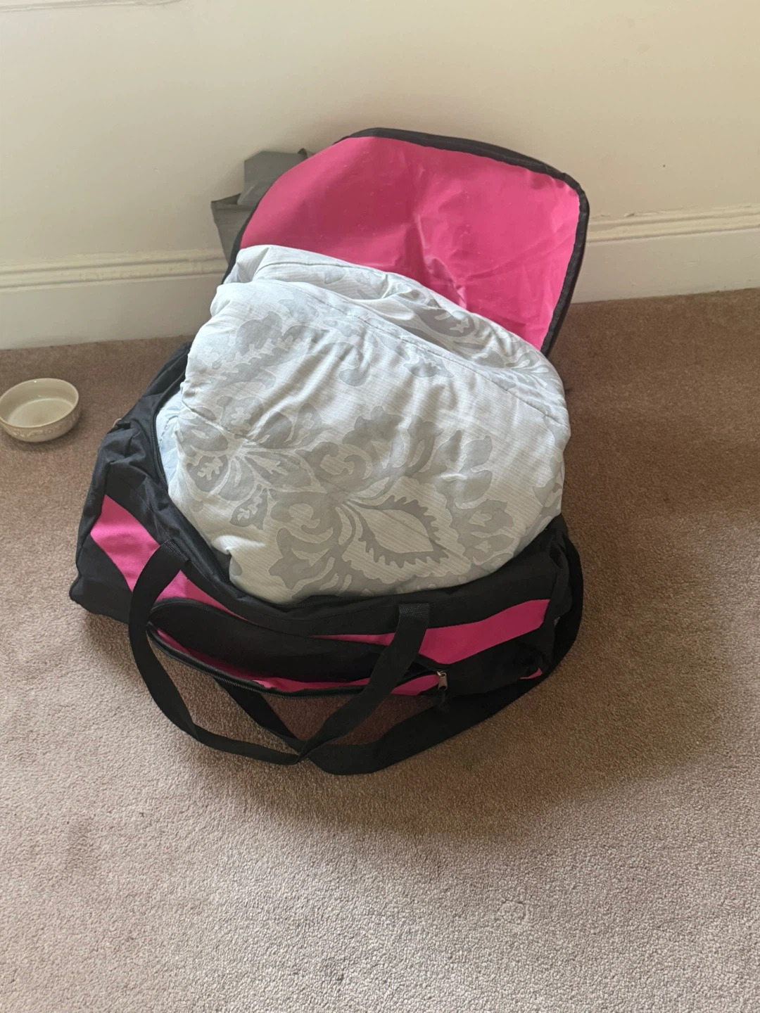 Black and Pink Duffel Bag with blanket - photo 2