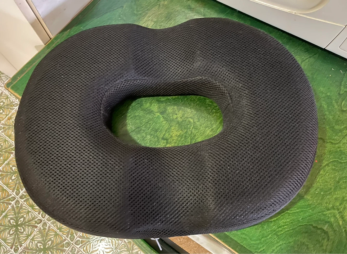 Large Medical Donut Cushion - photo 2
