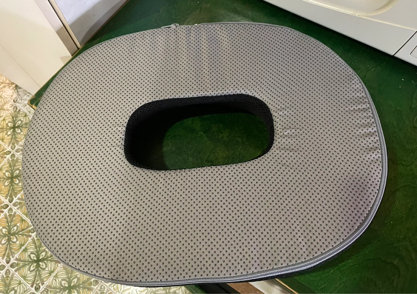 Large Medical Donut Cushion - photo 3