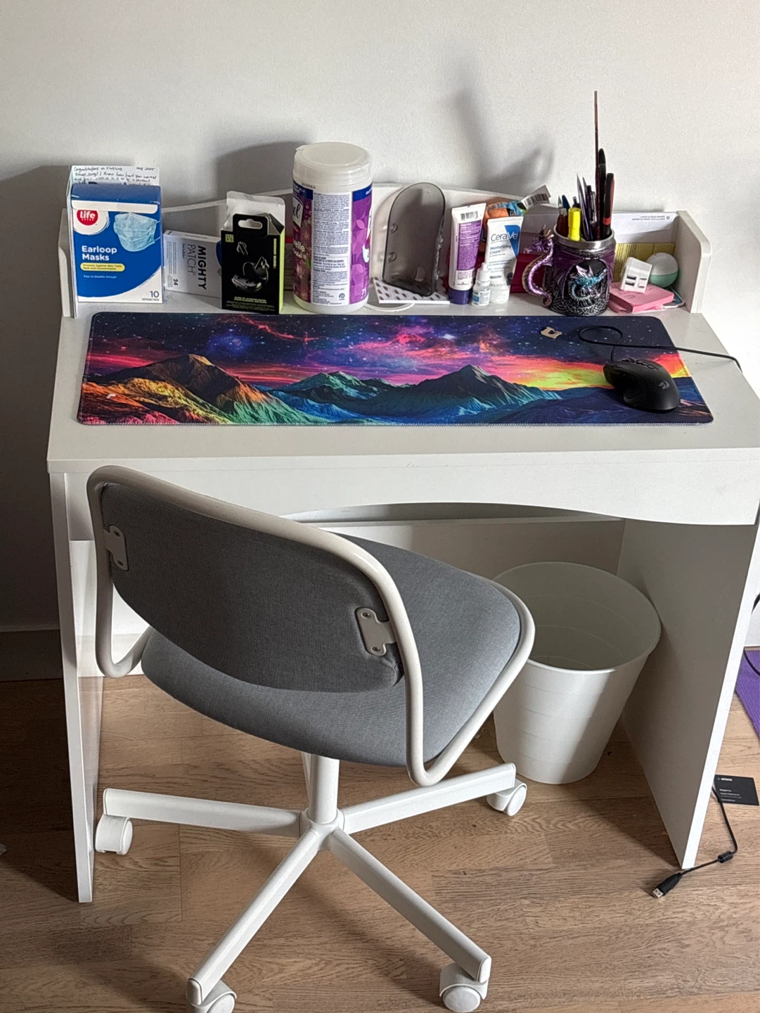 The desk