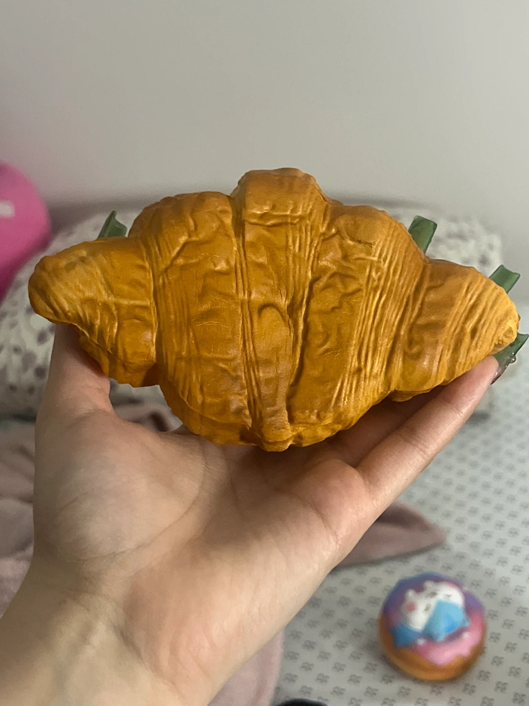 IBLOOM Croissant Squishy Toy - photo 2