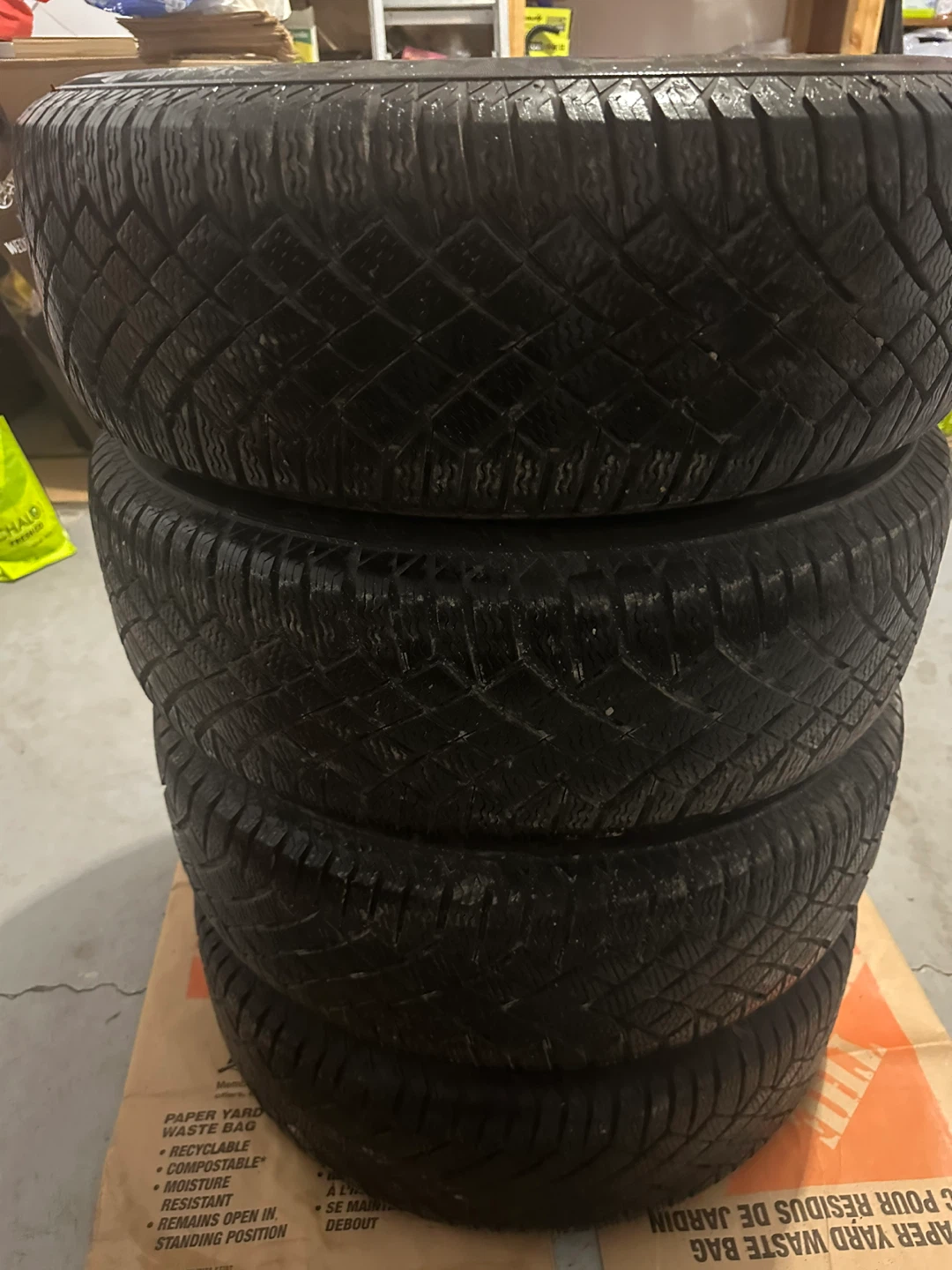 Set of 4 Winter Tires on Rims - photo 2