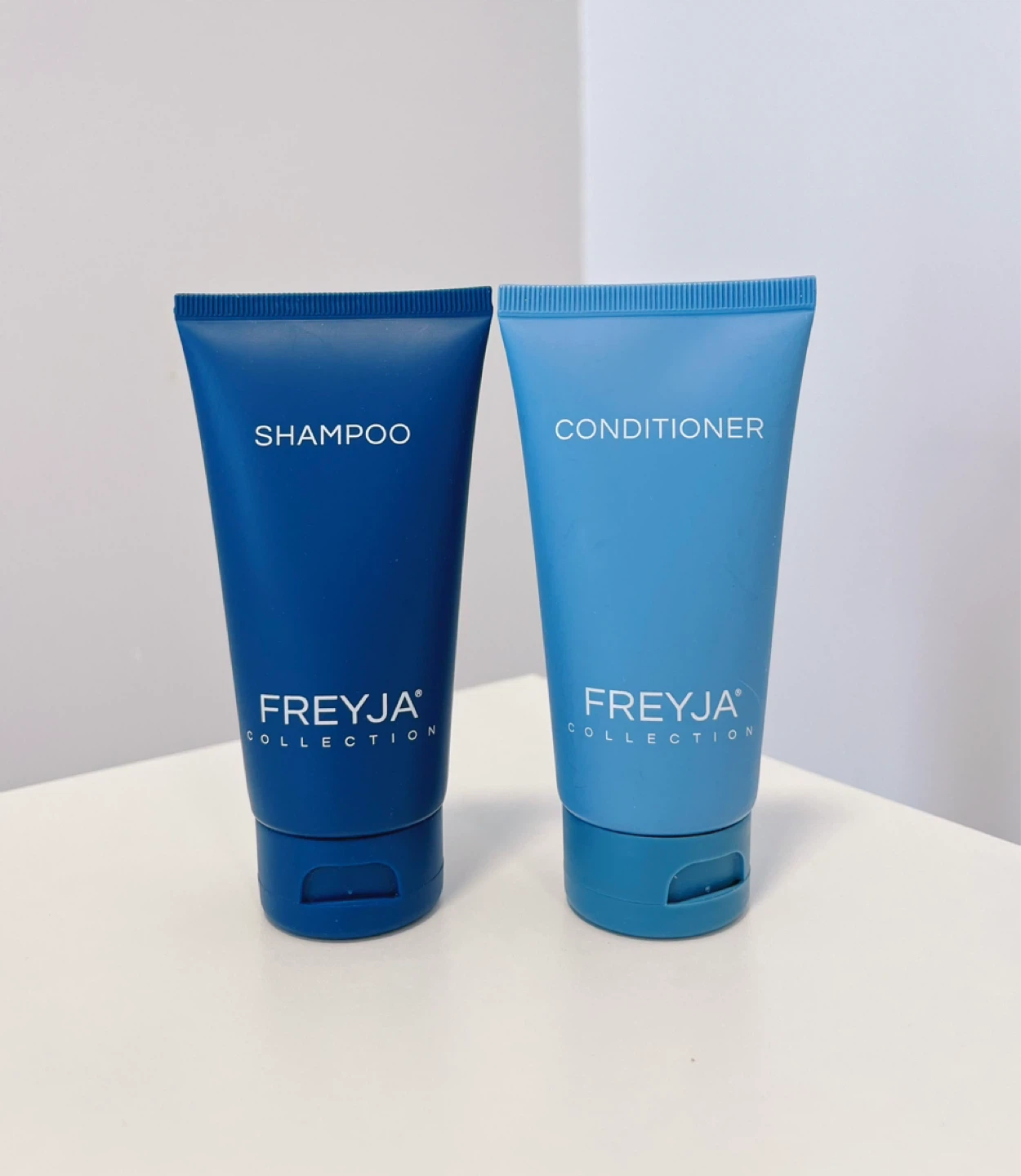 Freyja Collection Shampoo & Conditioner Travel Set - Brand New