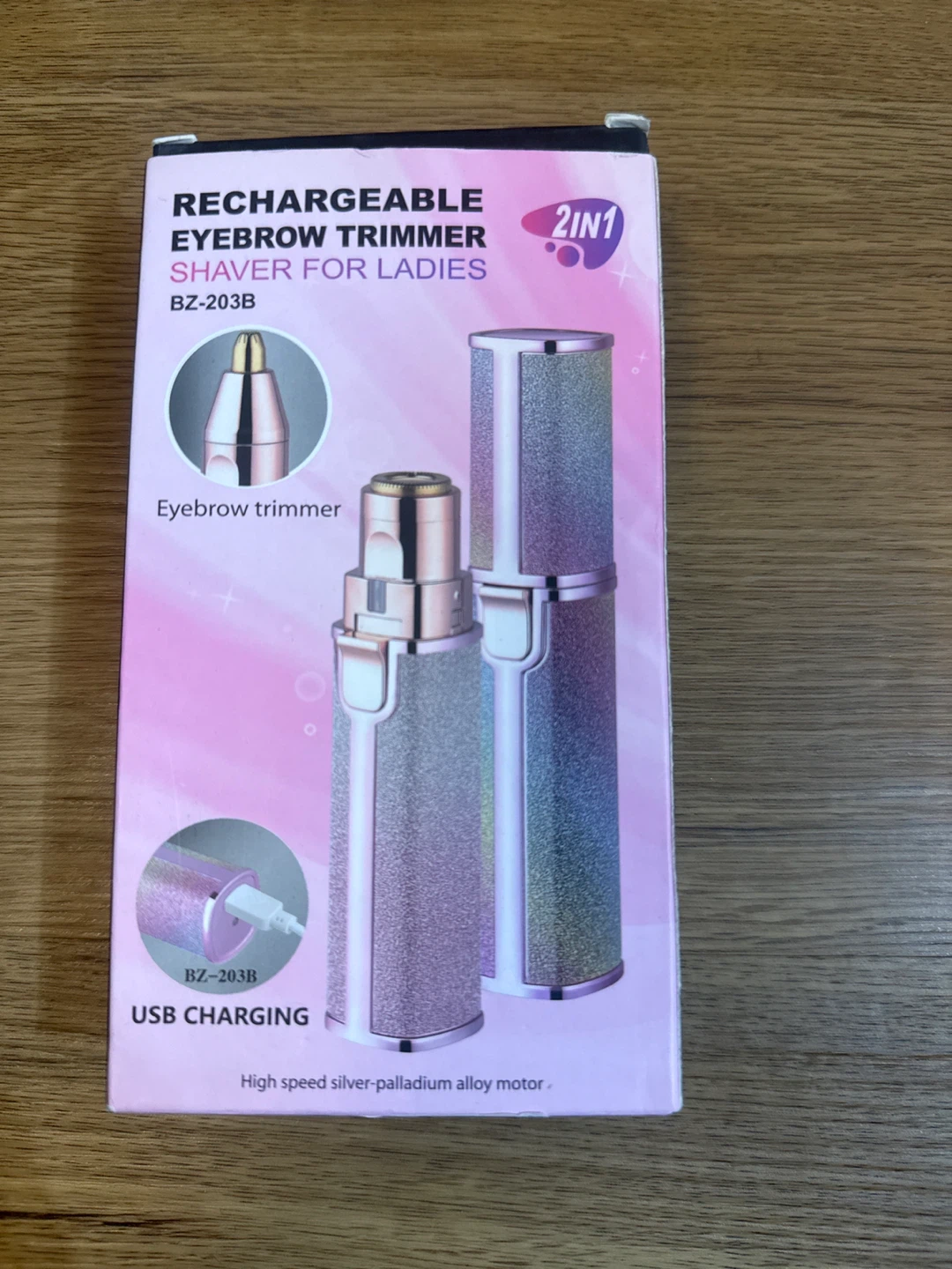2-in-1 Rechargeable Eyebrow Trimmer and Shaver for Ladies