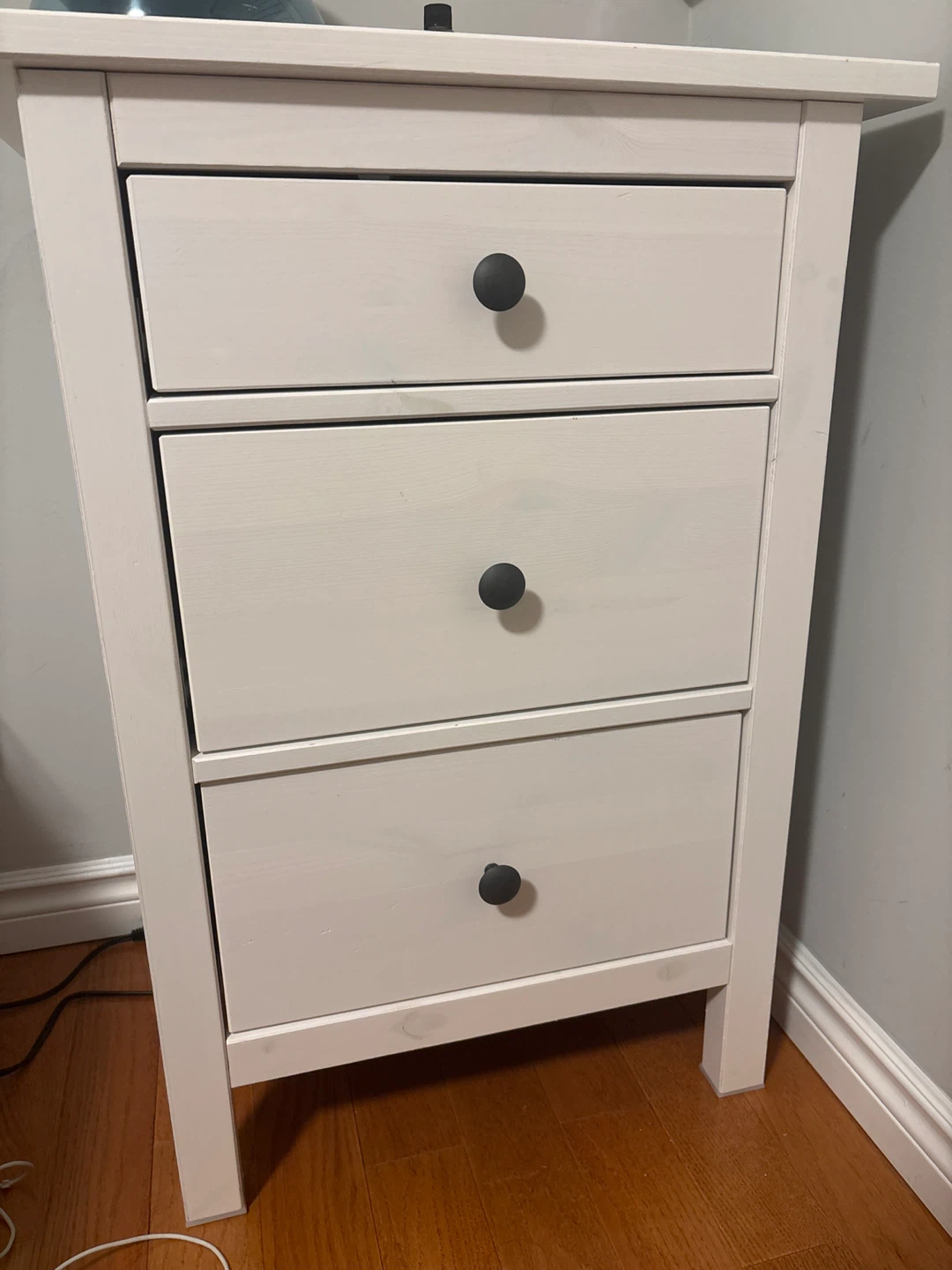 White 3-Drawer Nightstand - photo 3