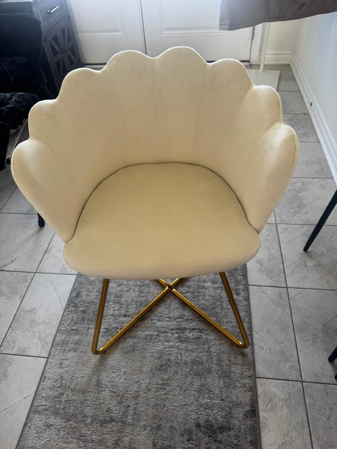 Scalloped Accent Chair - cream White Velvet with Gold Legs - photo 2