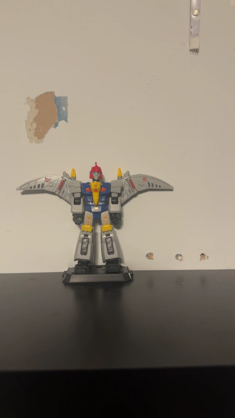 Transformers swoop Figure
