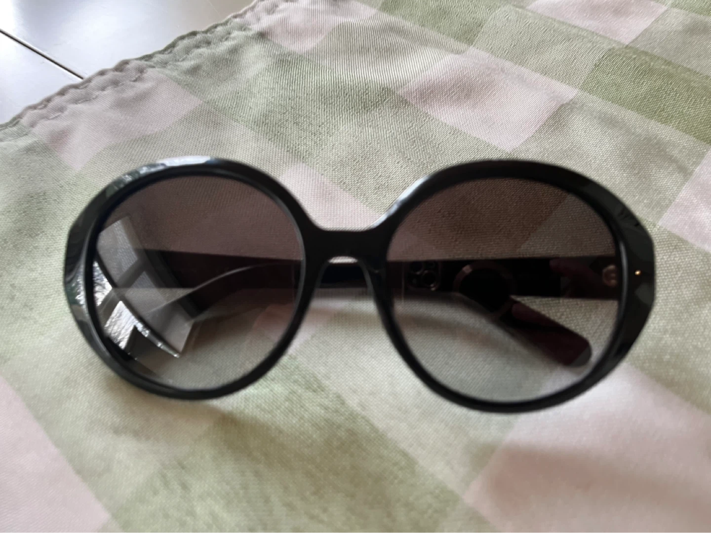 Salvatore Ferragamo Black Round Sunglasses - photo 2