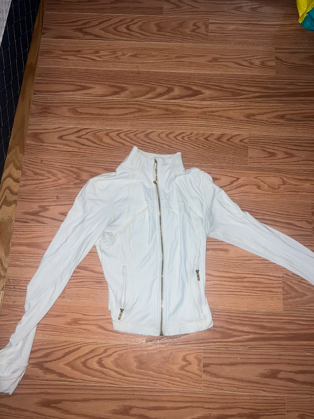 Lululemon Define Jacket cropped bone white with gold zipper