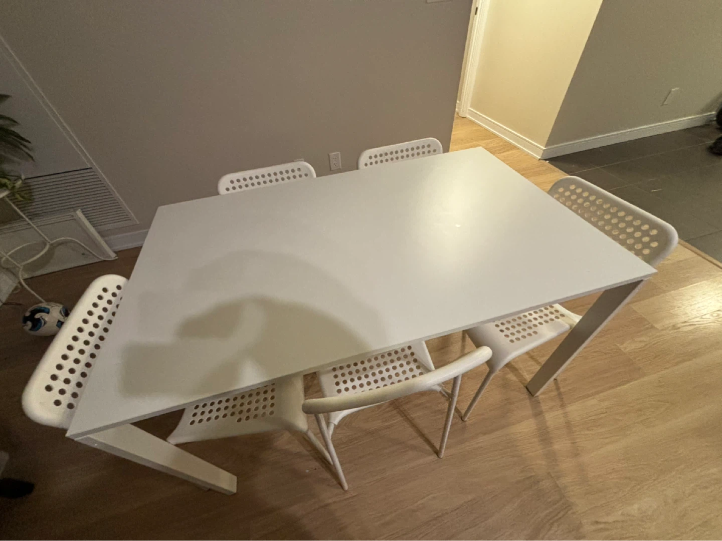 IKEA White Dining Table with 5 Chairs - photo 3