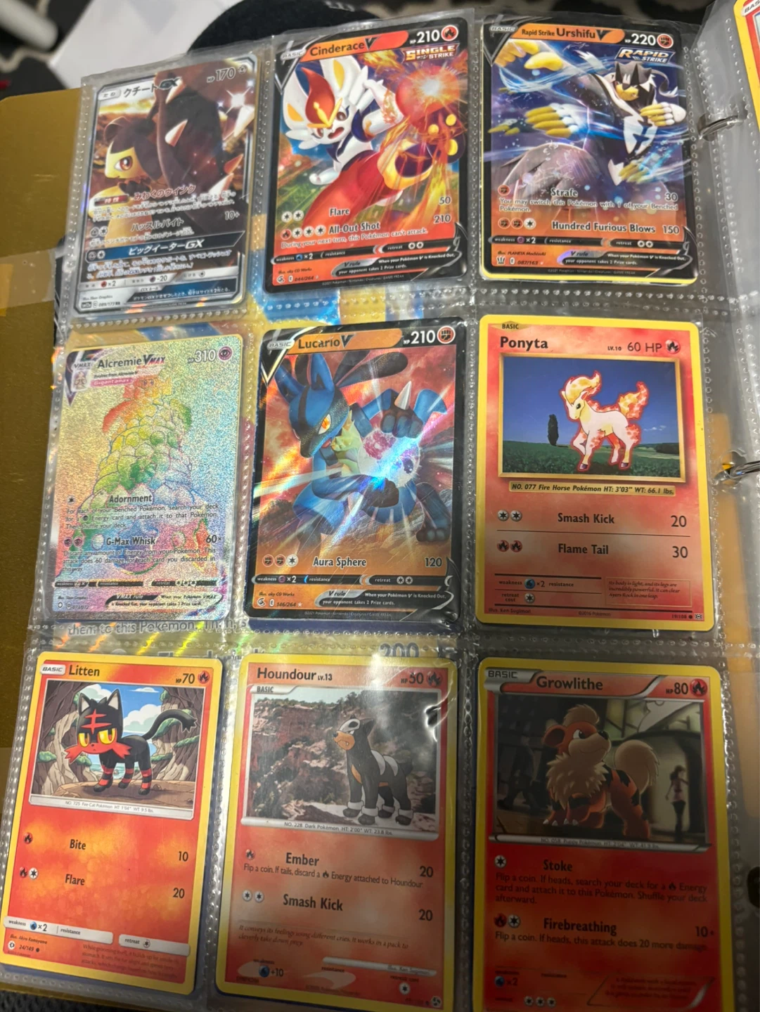 Selling pokemon binder - photo 4