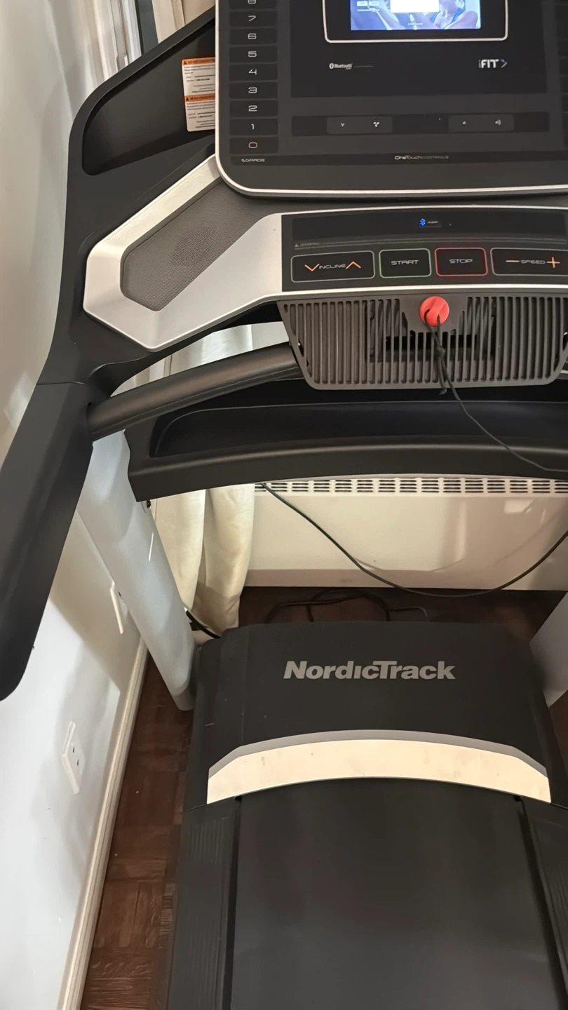 NordicTrack EXP 7i Treadmill - photo 4