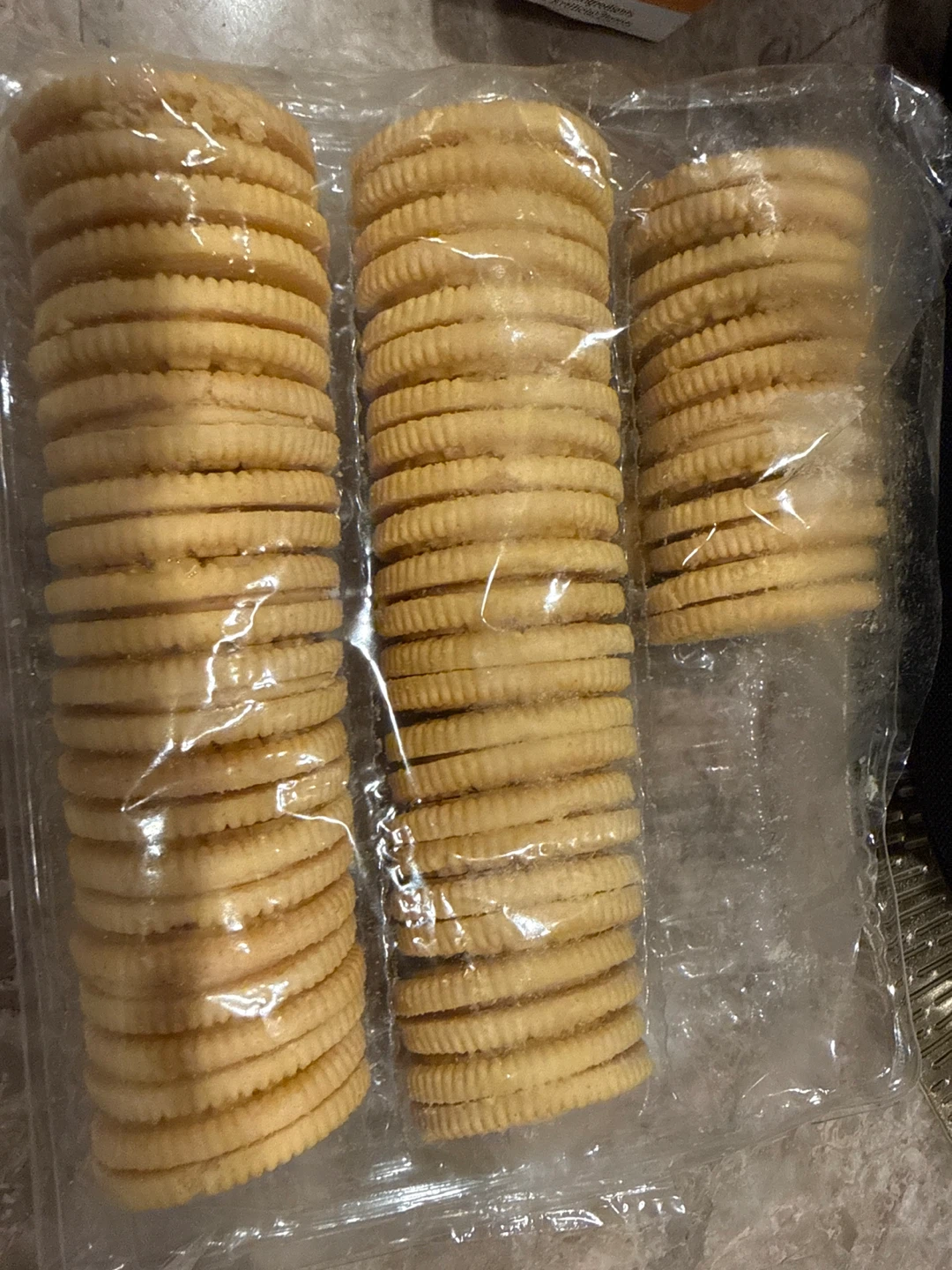 Dogs Lick'n Crunch Sandwich Cookies - photo 2