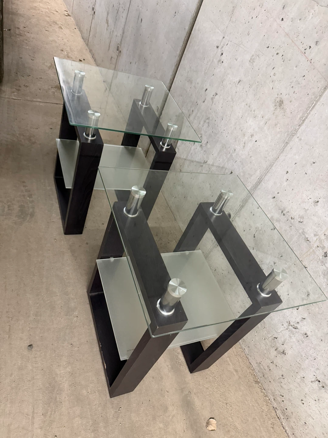 Set of 2 Glass and Dark Wood Side Tables