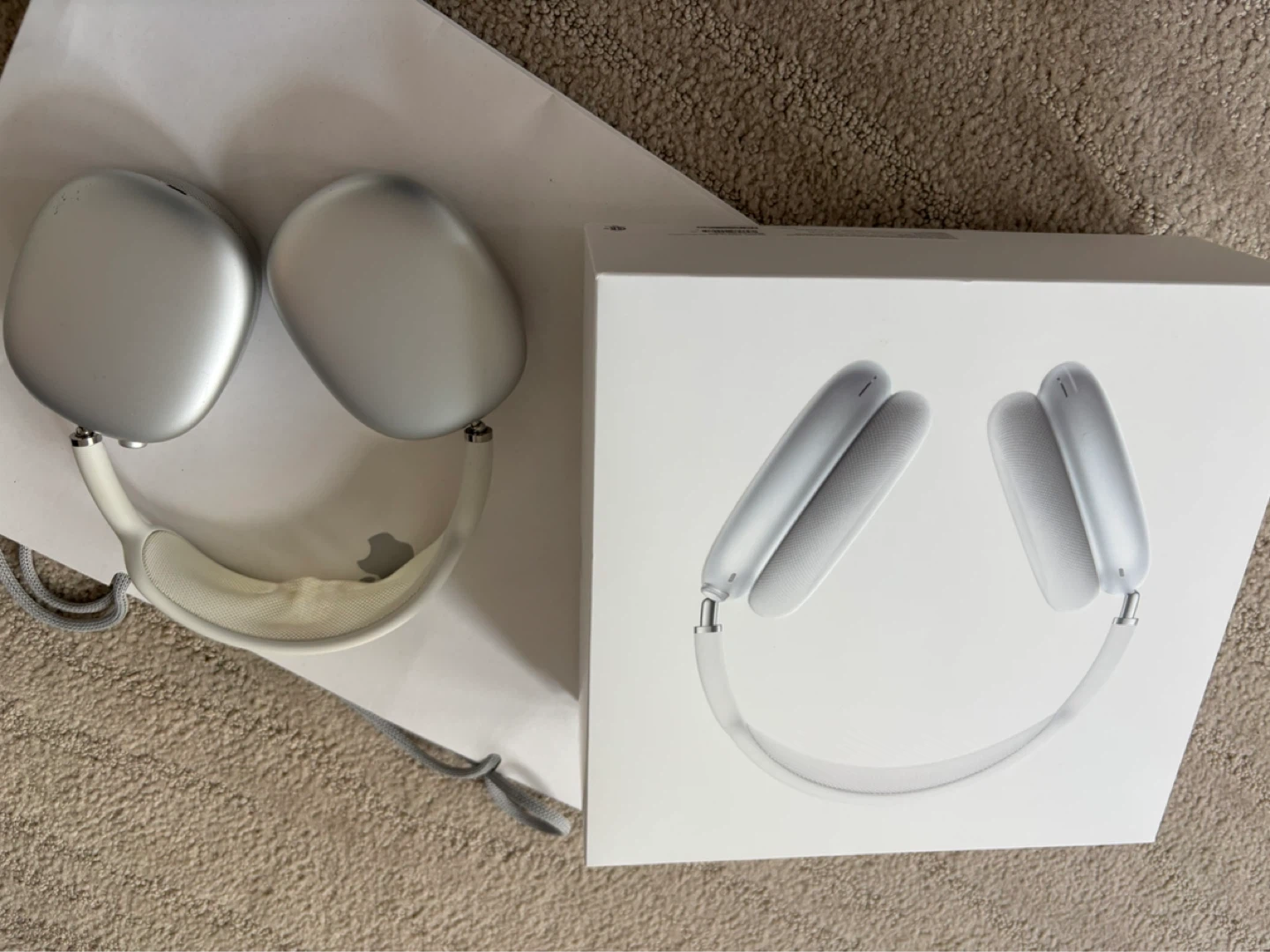 Apple AirPods Max Wireless Headphones - Silver