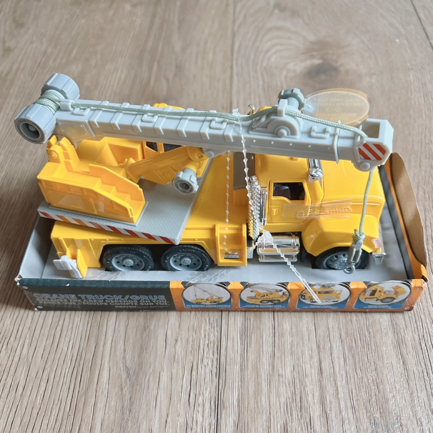 Brand new crane truck toy with lights and sounds - photo 2