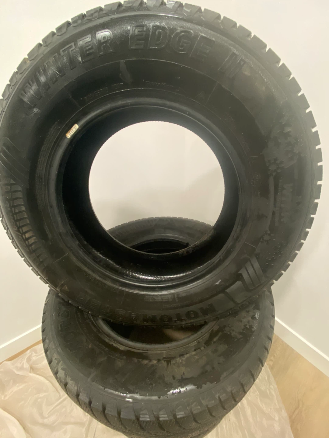 4 x Winter Edge 225/65R16 Tires - photo 2