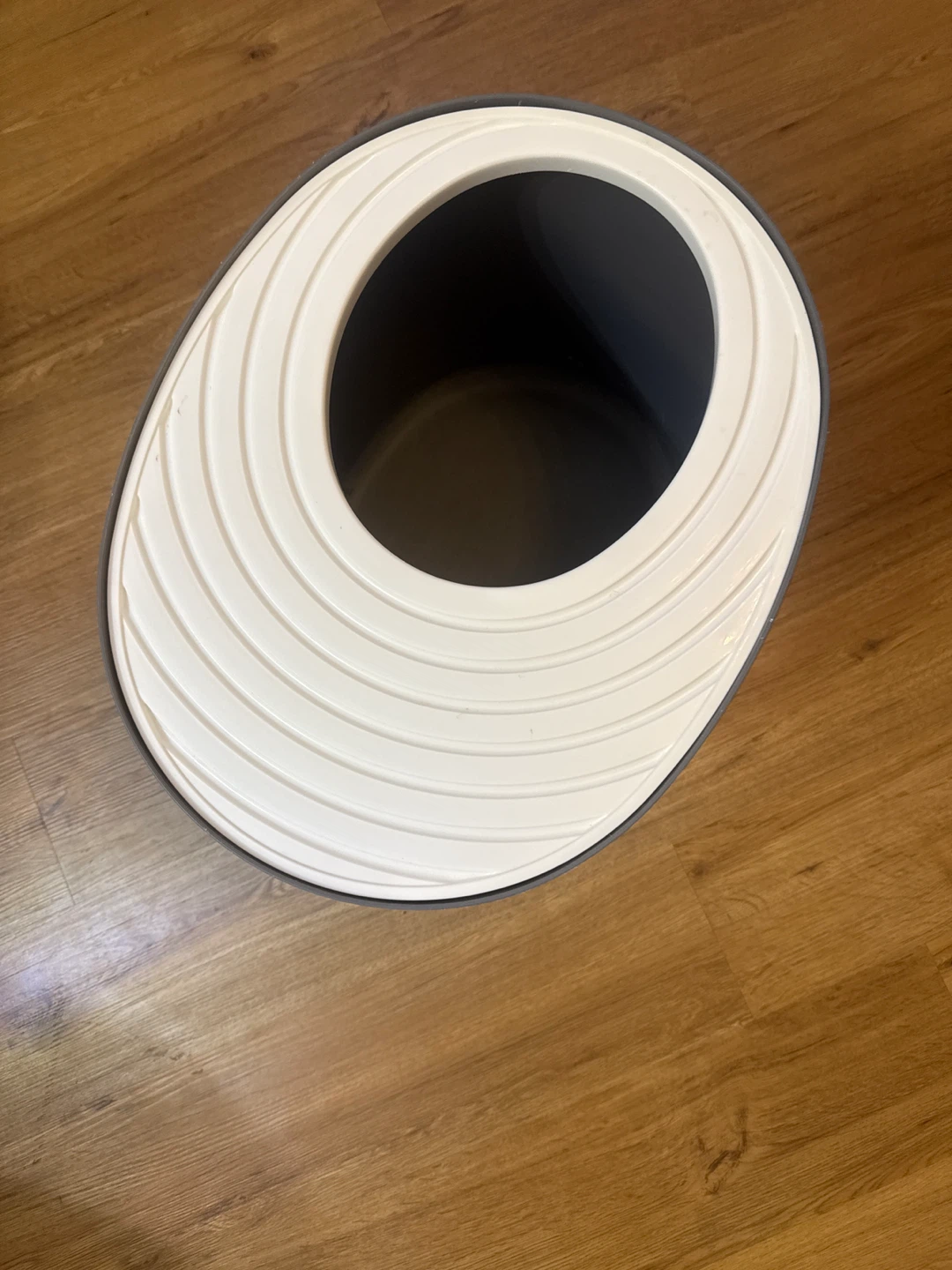 Cat Litter Box - photo 2