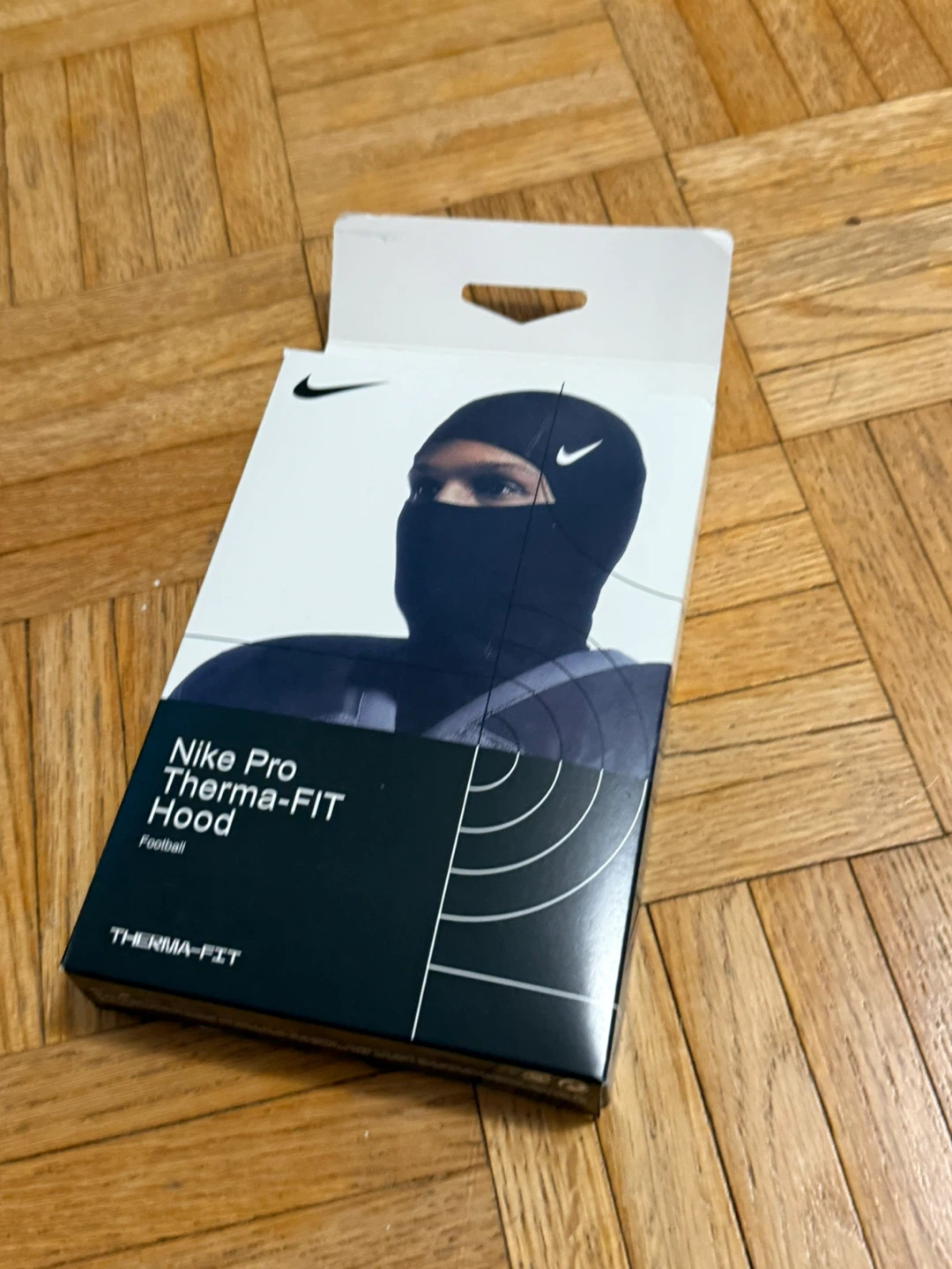 Nike Pro Therma-FIT Hood
