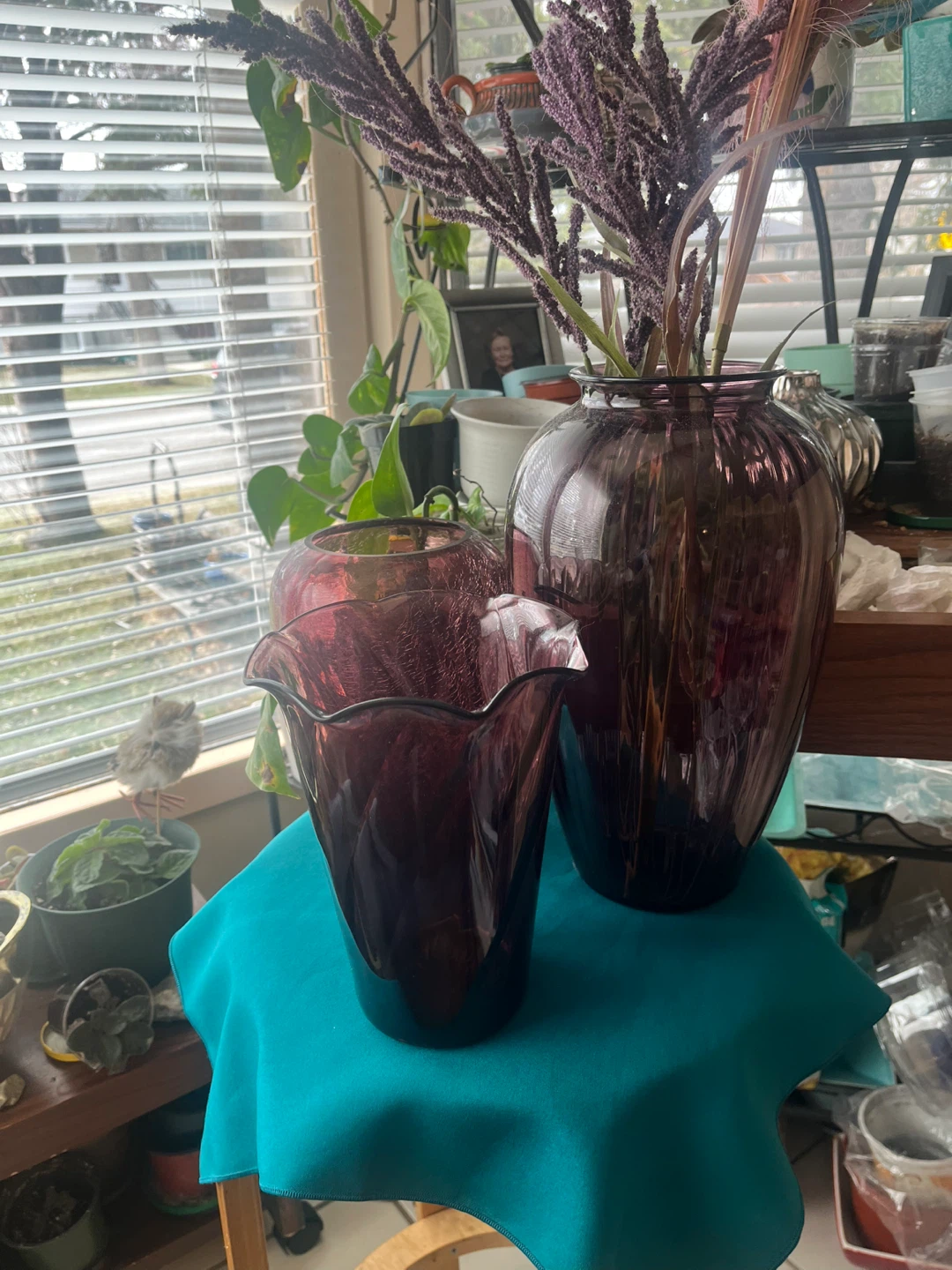 Collection of Three Plum Glass Vases - photo 4