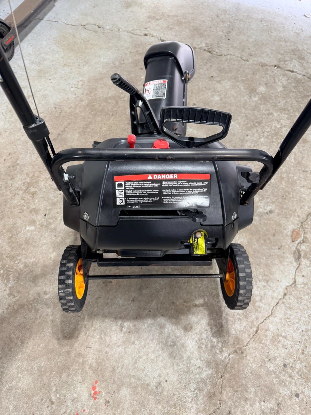 Fully Serviced Snowblower – Runs Like New ❄️🔥 - photo 3