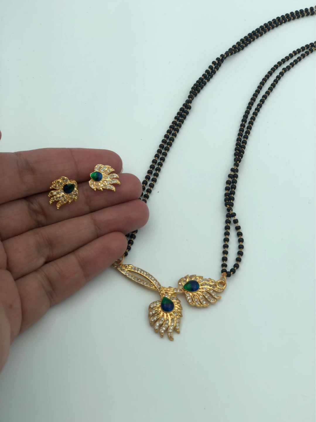 Peacock feather motif Mangalsutra Set with Earrings - photo 2