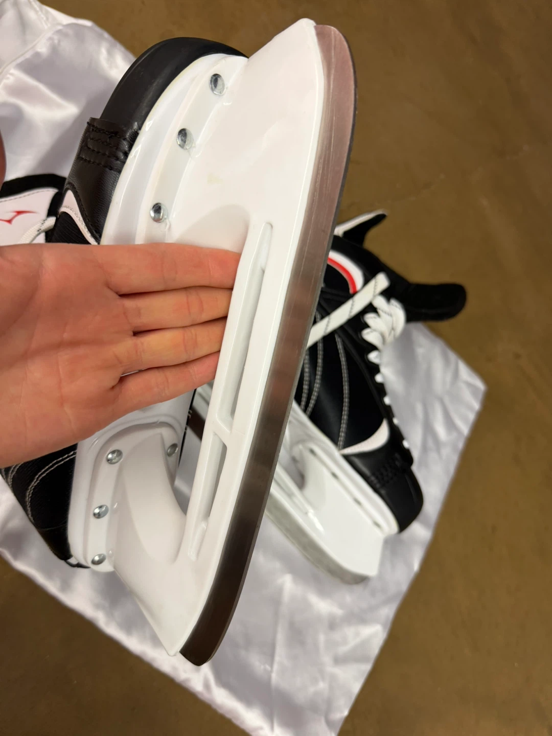 Vic Insulated Hockey Skates - photo 3