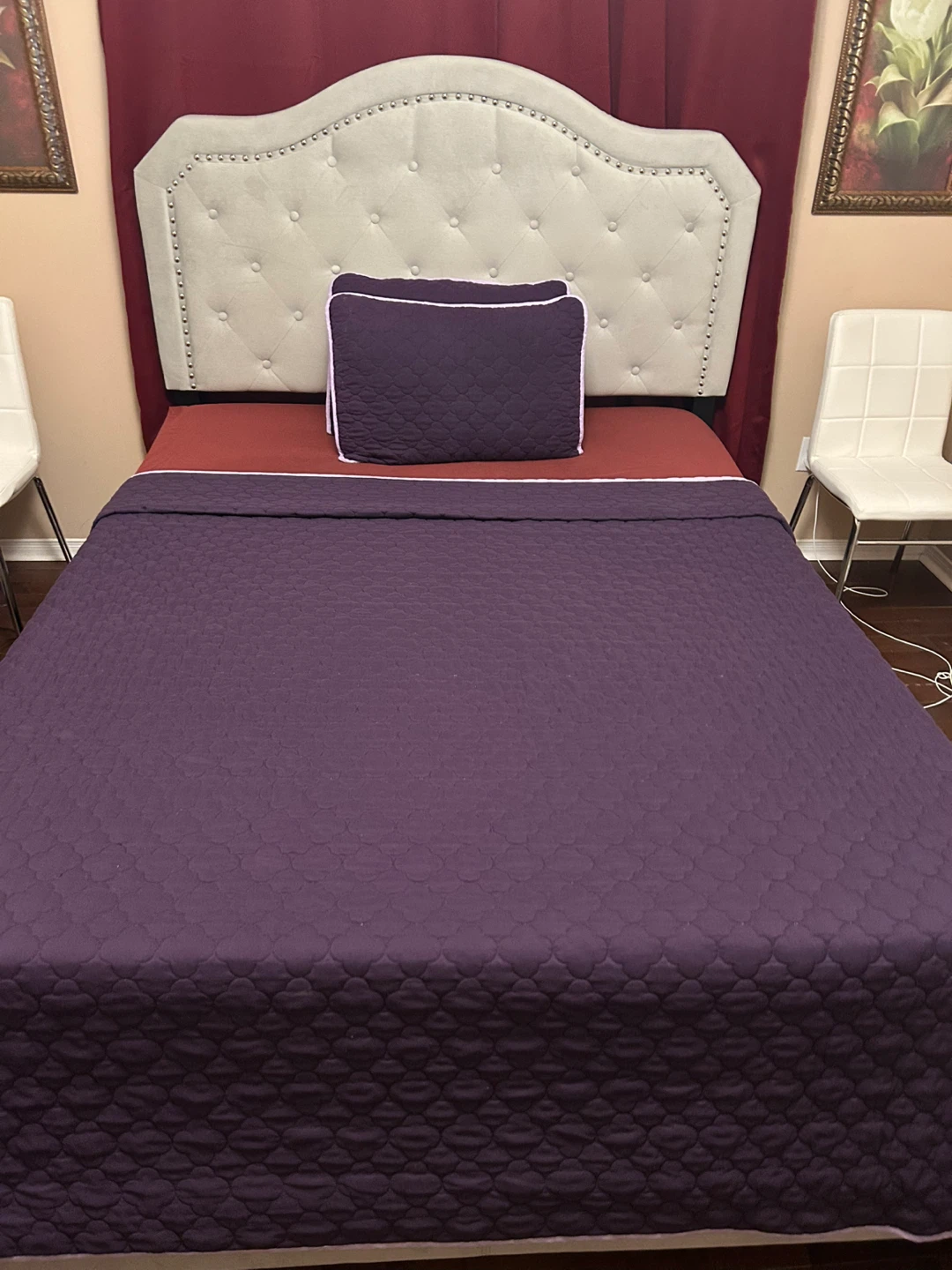 Queen Size Mattress with Maple Leaf Design - photo 2