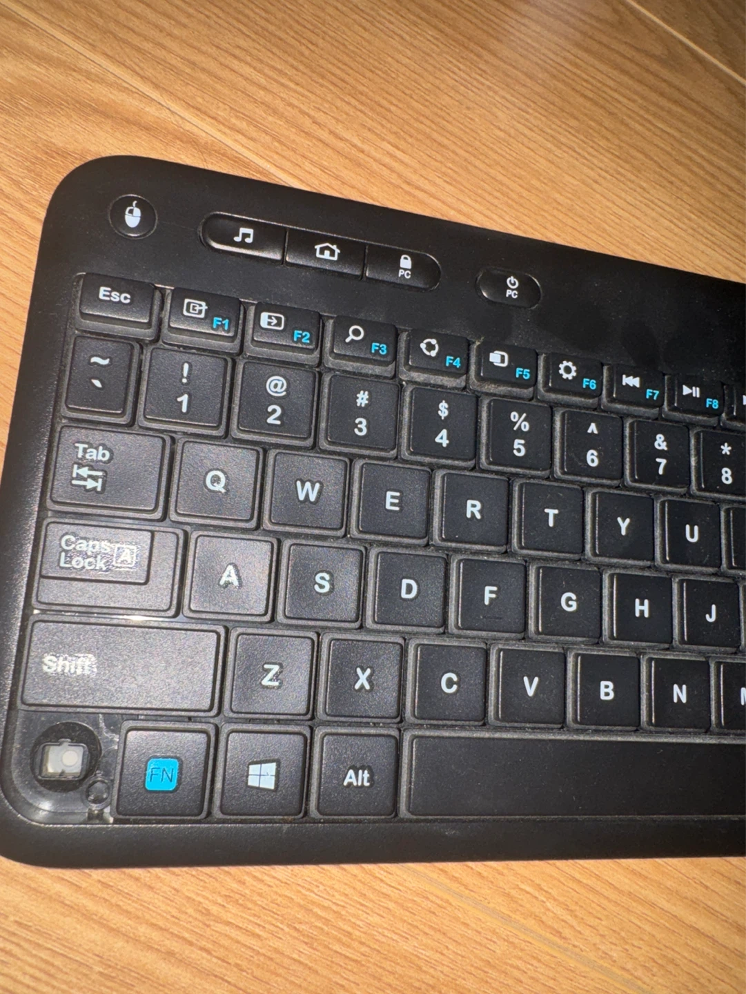 Logitech K400r Wireless Touch Keyboard - photo 2