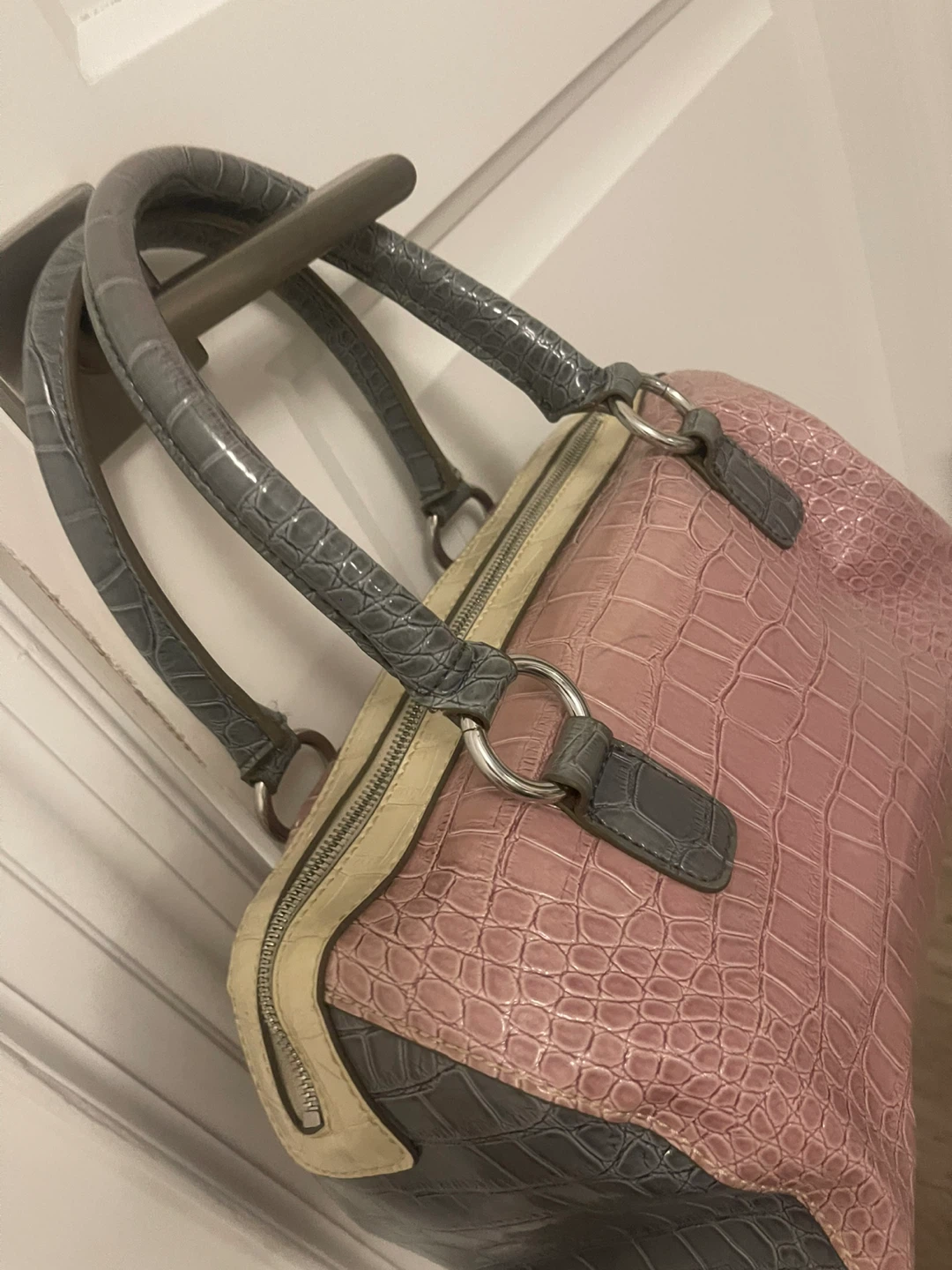 Guess Croc Embossed Satchel Bag Pink Grey - photo 4
