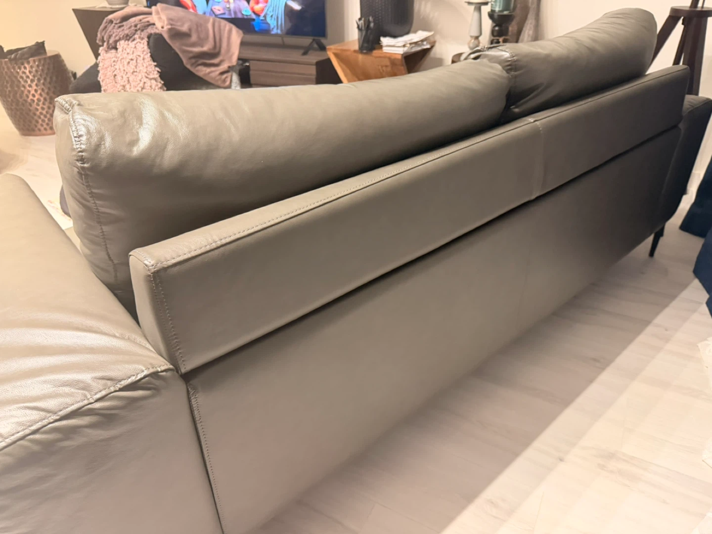 Contemporary 3 seater sofa - photo 2
