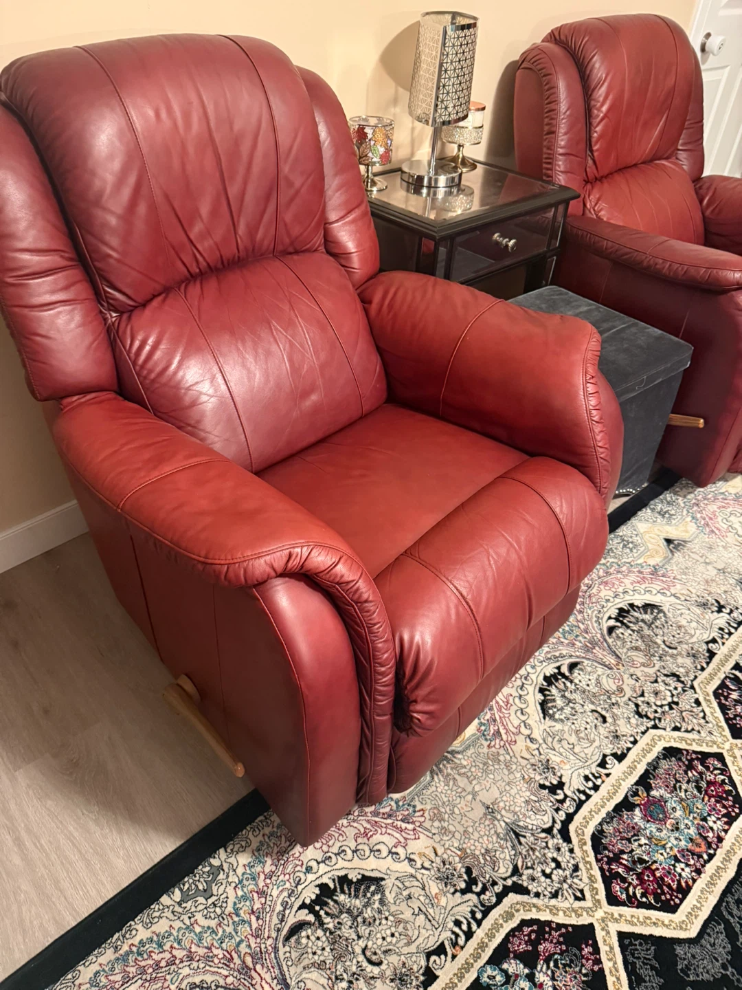 La-Z-Boy Recliner -  Leather