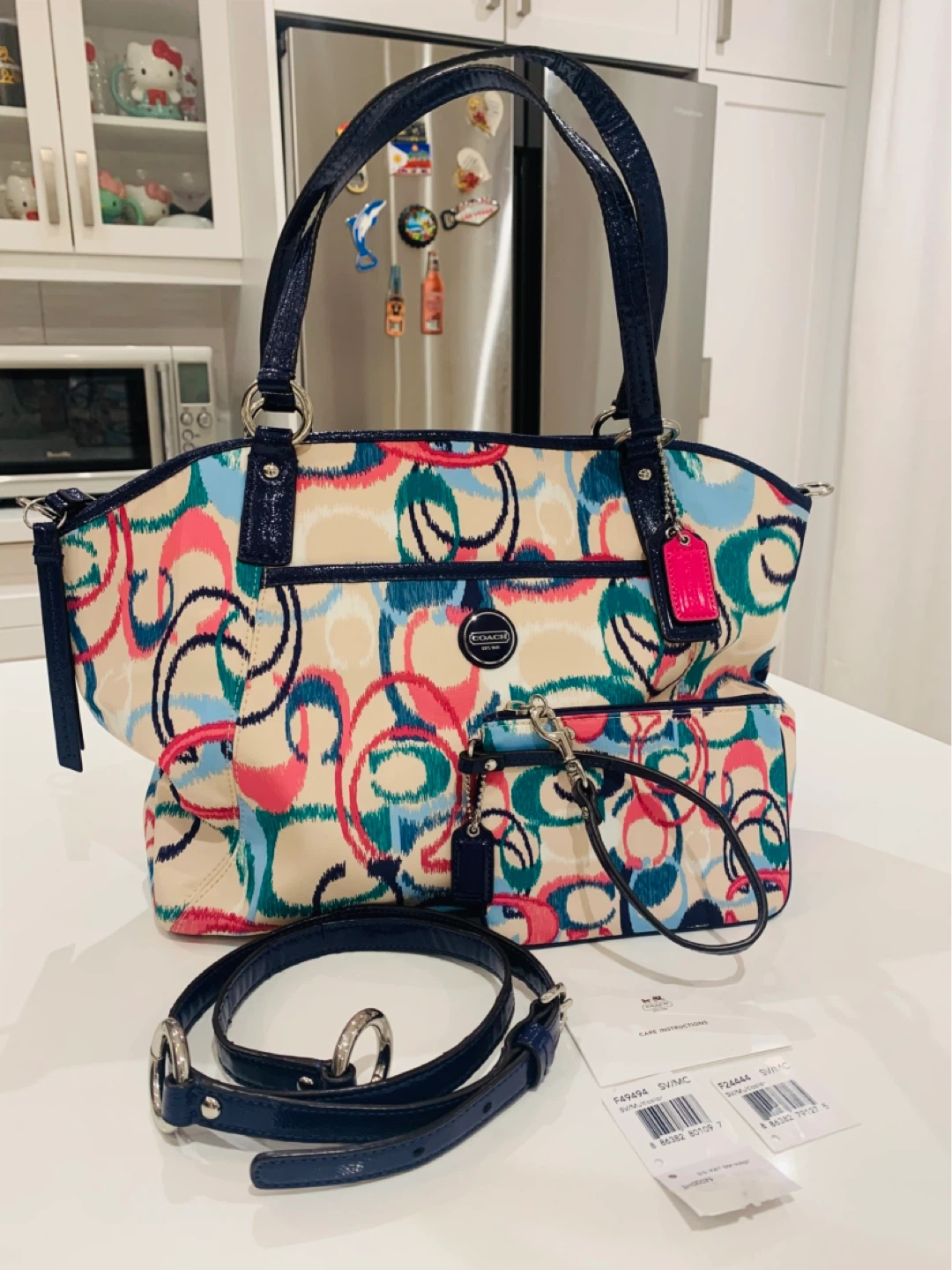 🩷 New Coach Multicolor Ikat Tote & Matching Wristlet 🩷