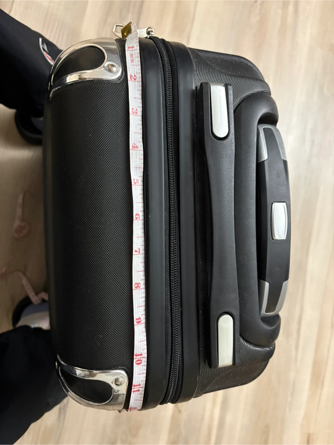 Black Hardshell Spinner Suitcase - photo 4