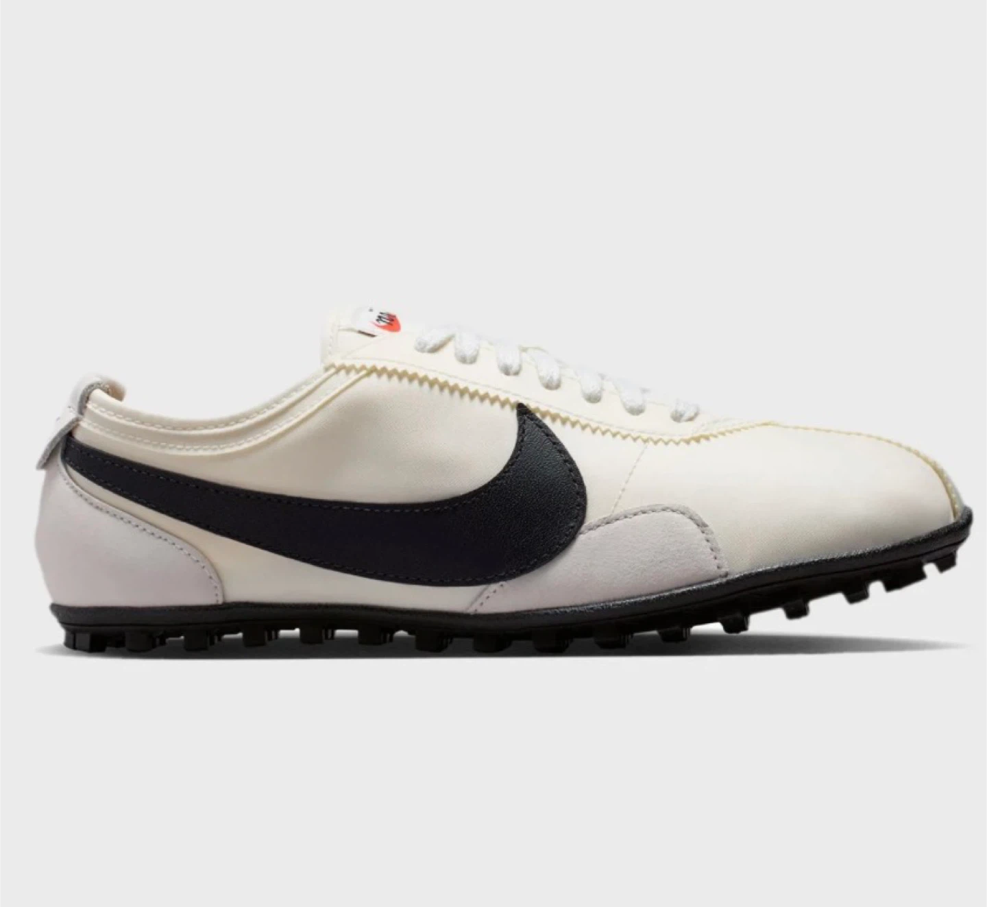 NEW- Size 10w/8.5m Nike Moon Shoe